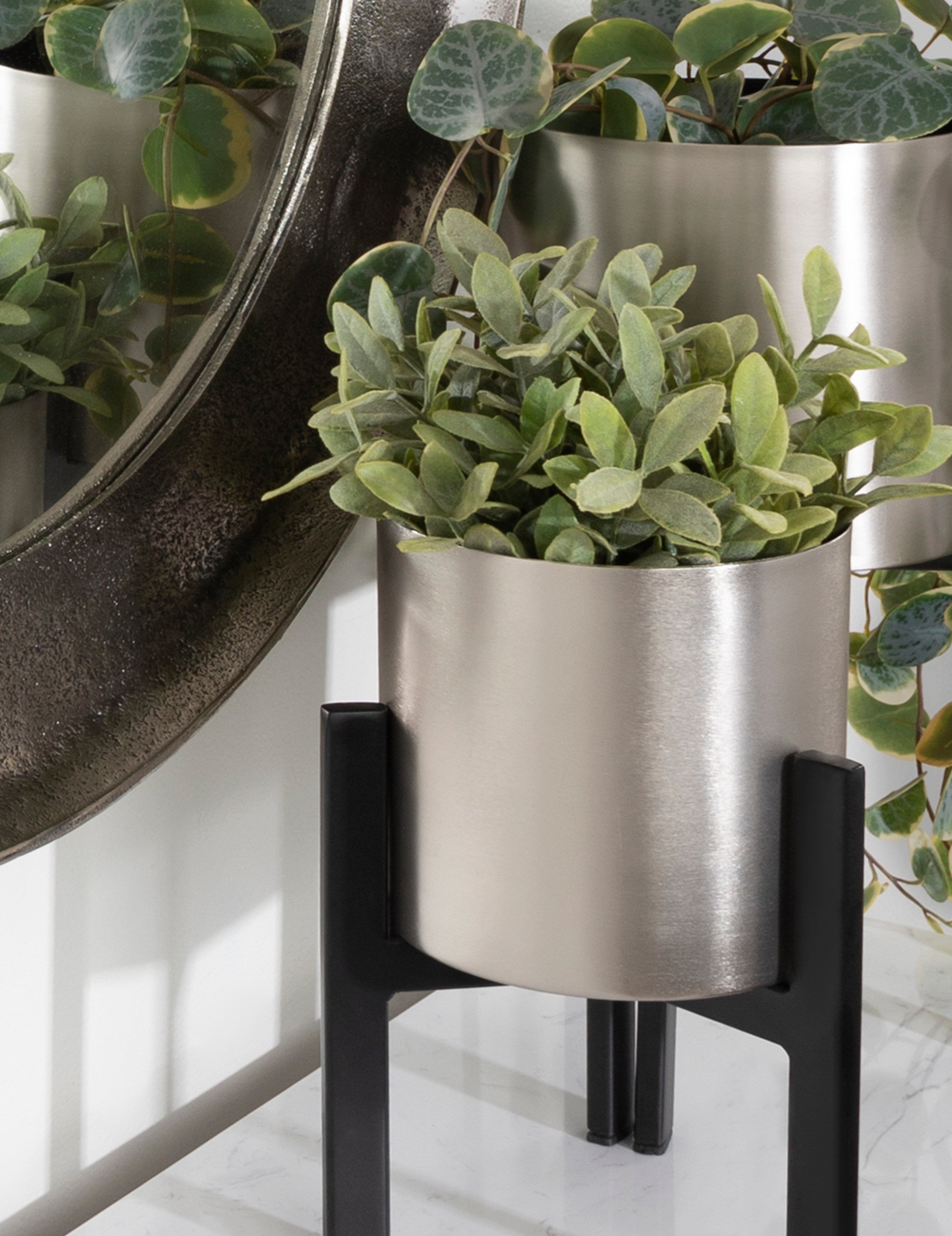 Kolding Freestanding Planter Set