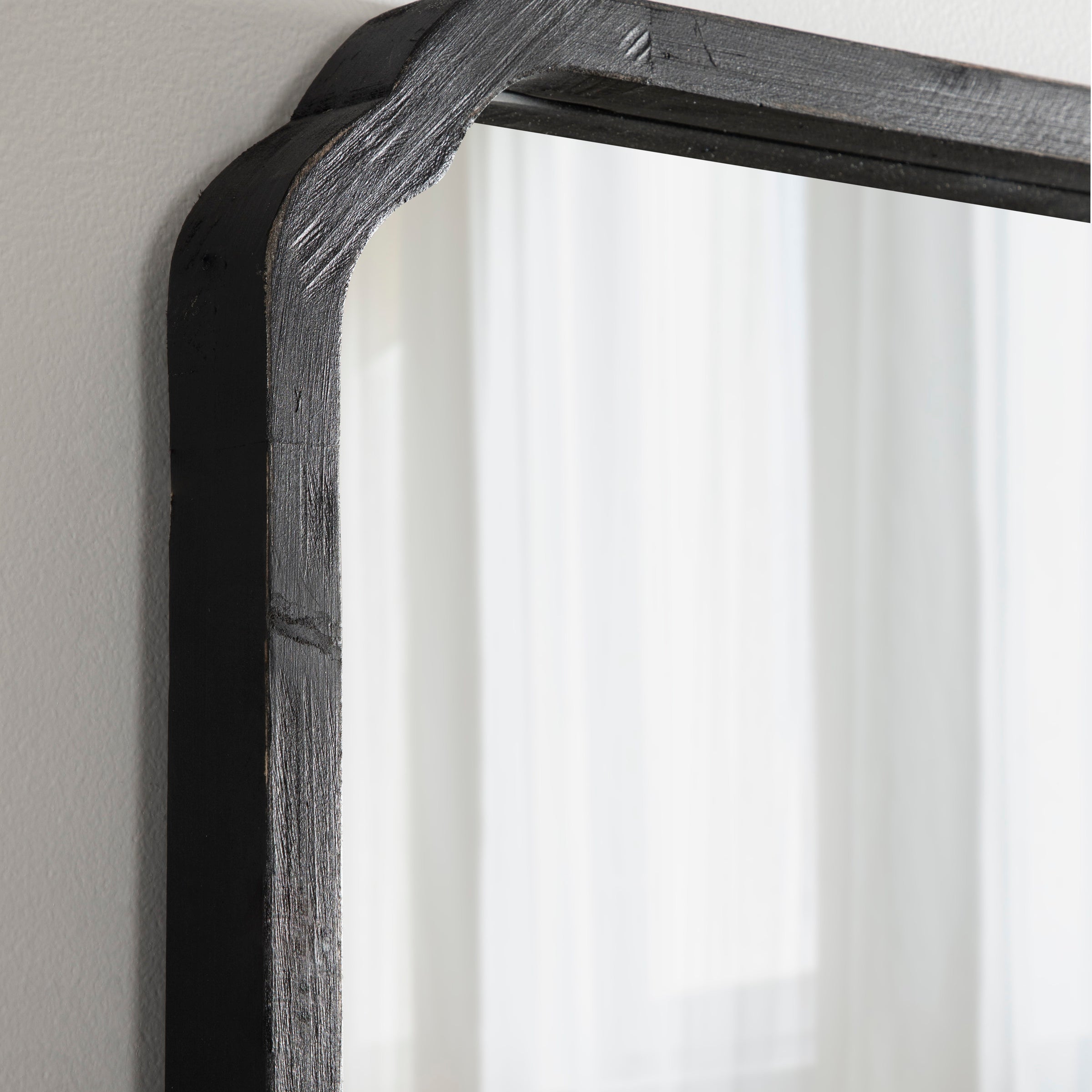 Scallop Mirror 24x36 Black 8