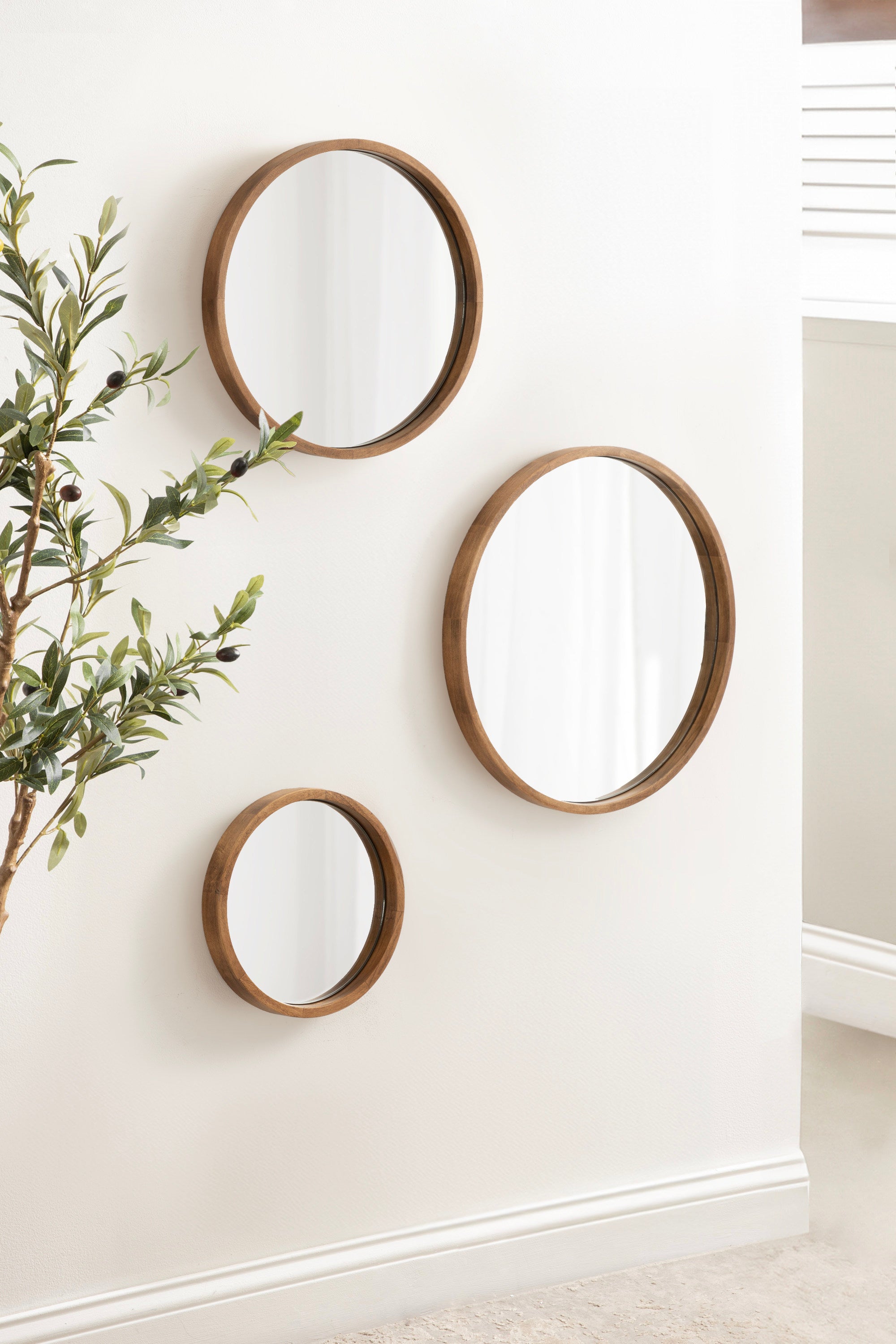 Valenti Round Wall Mirror Set