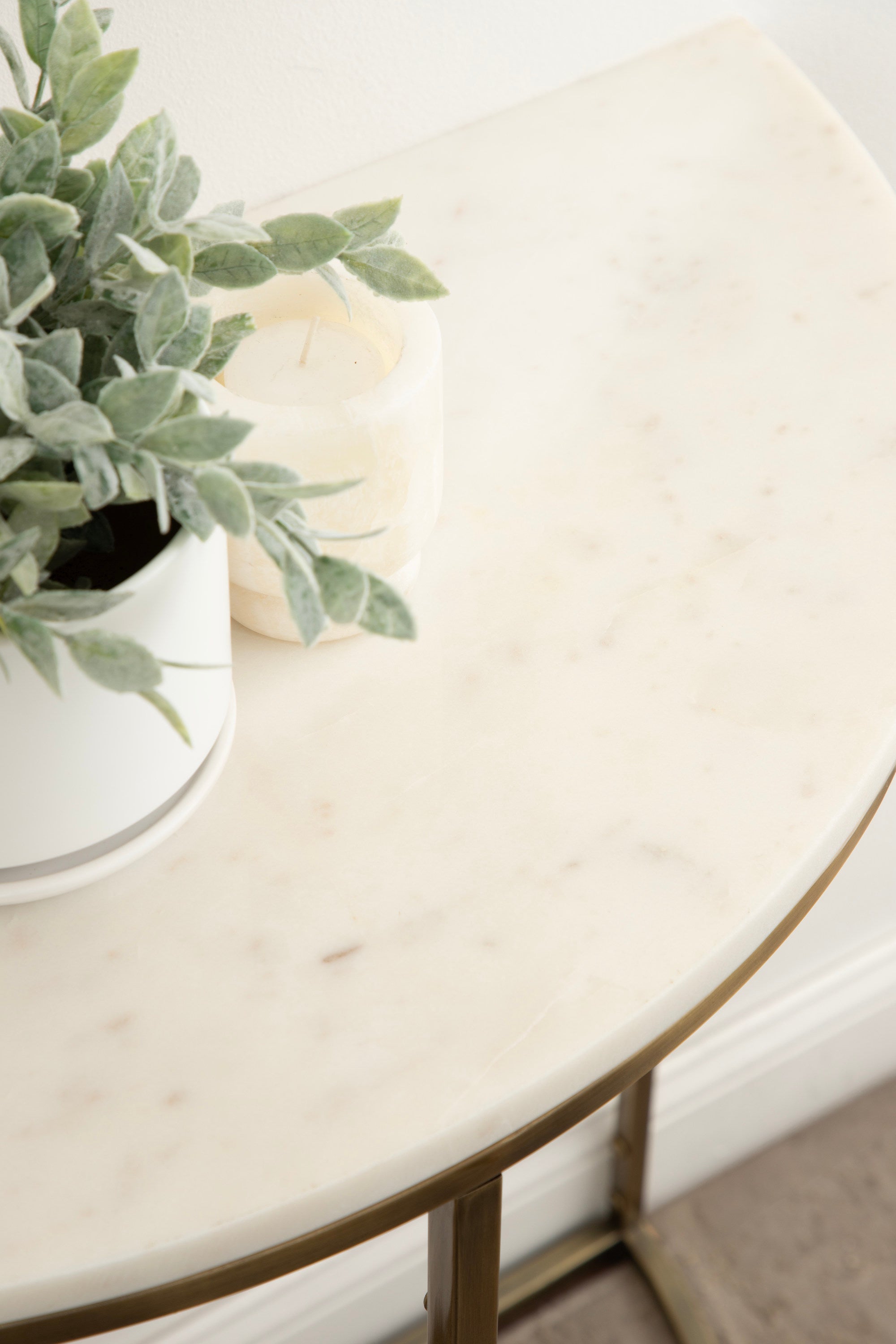 Kate and Laurel Dorrah Vintage Round Marble Console Table for Entryway 28 x 14 x 30 White and Antique Brass Glam Half Circle Entryway Table for Use as Hallway Table or Behind Couch