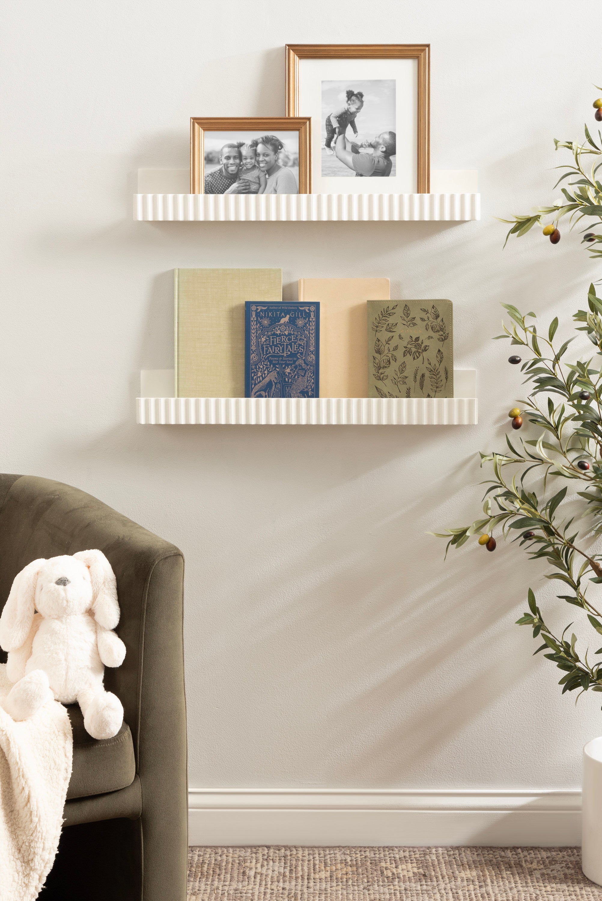 Floating Shelf White 2 Piece 24 Inch 6