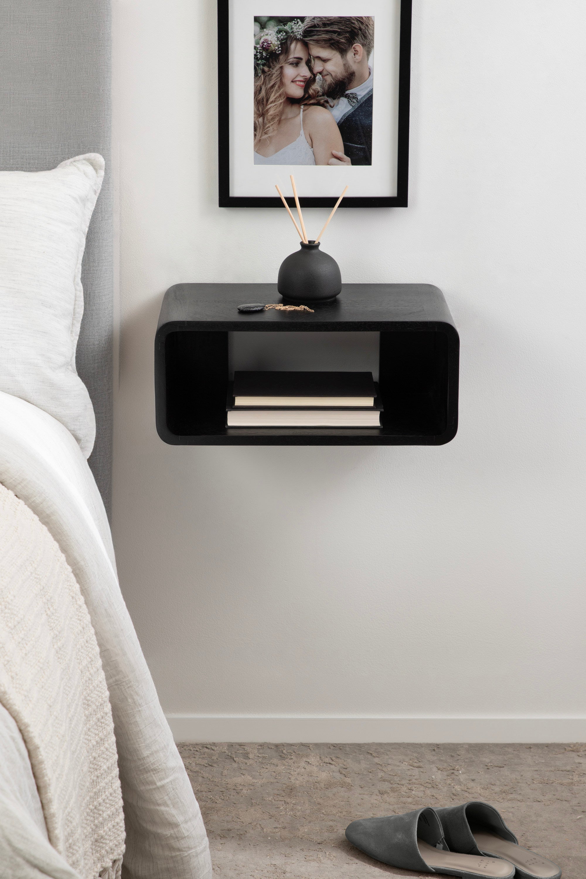 Deguara Floating Side Table