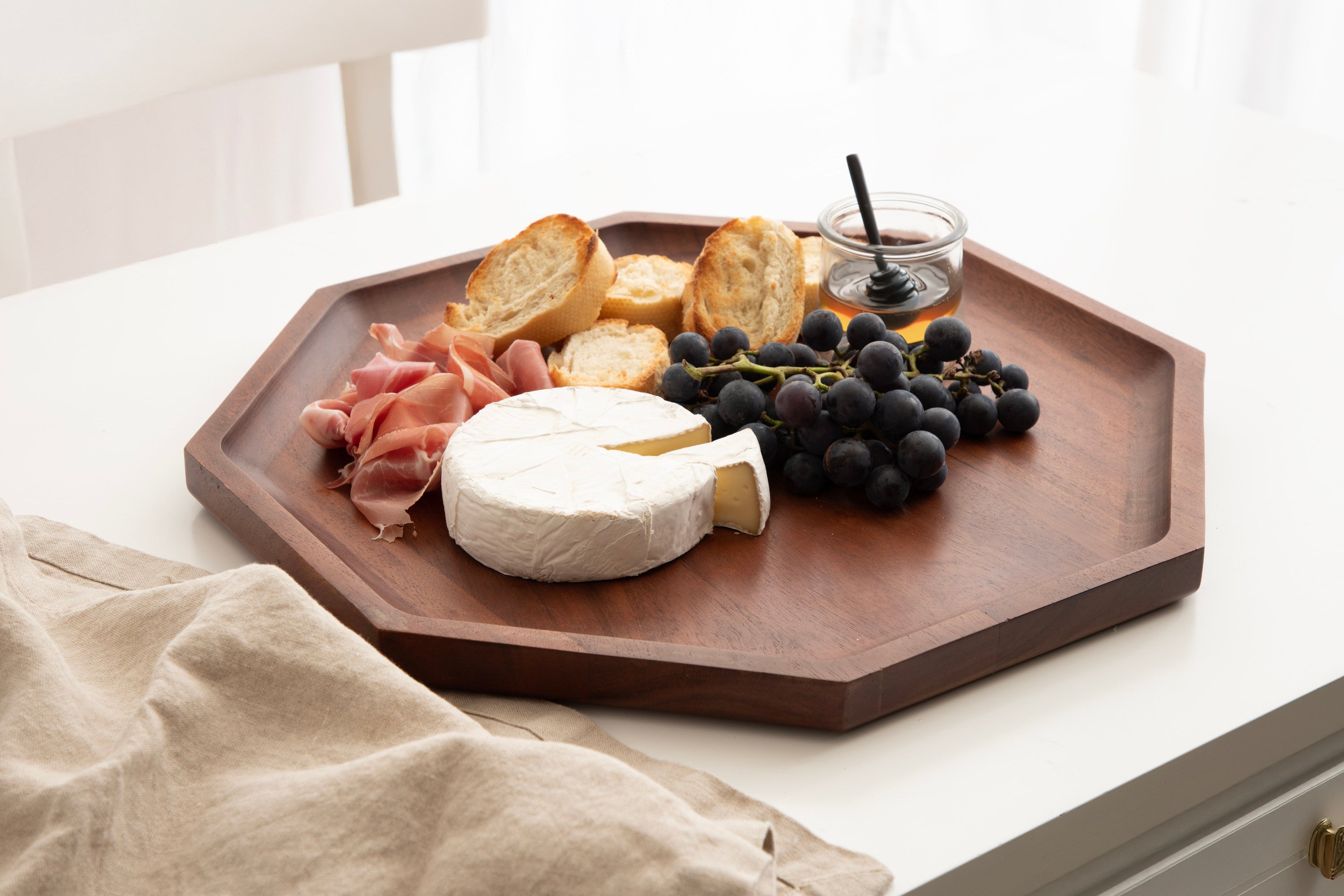 Kate and Laurel Thorpe Octagon Tray