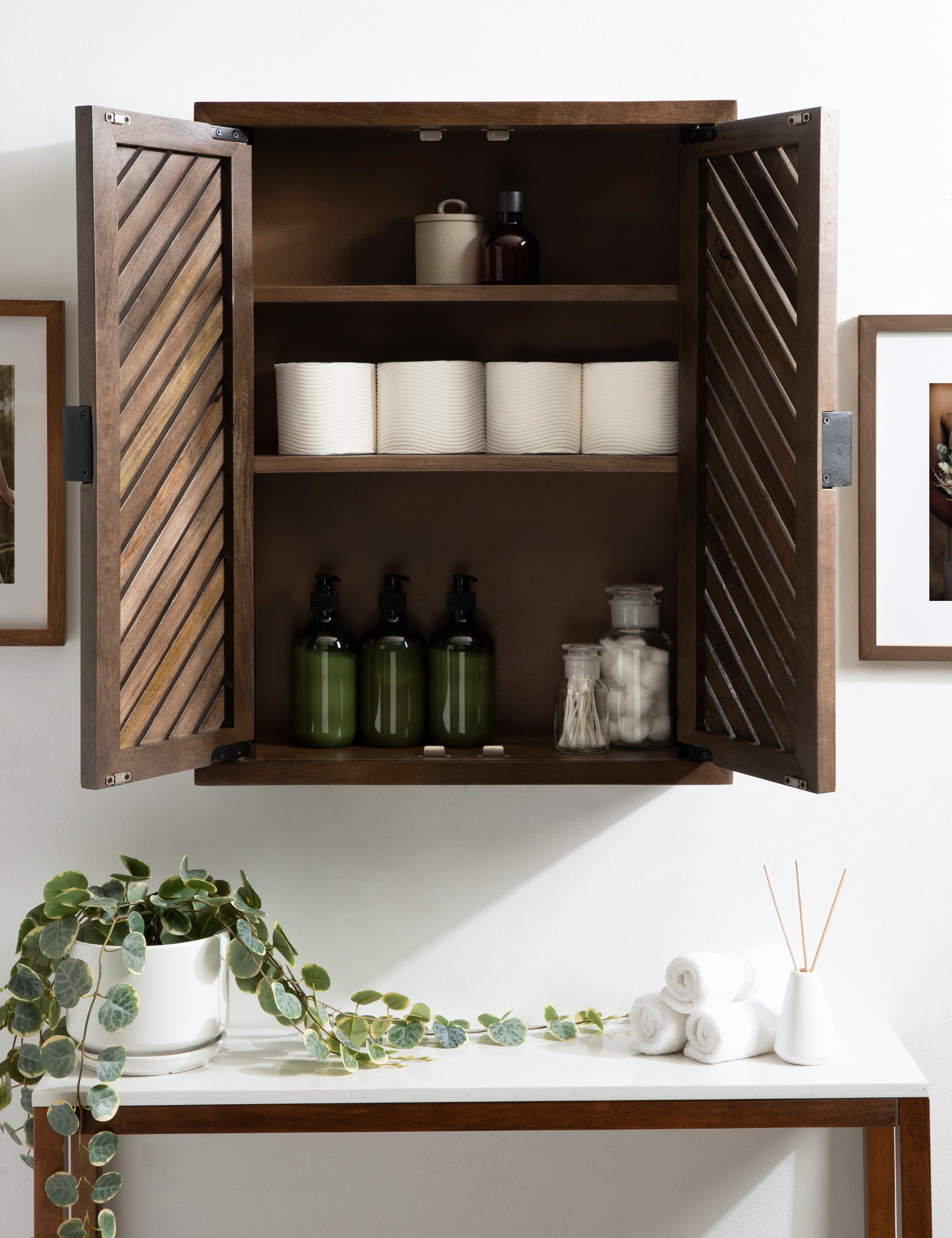 Cabinet Brown 22x7x28 8