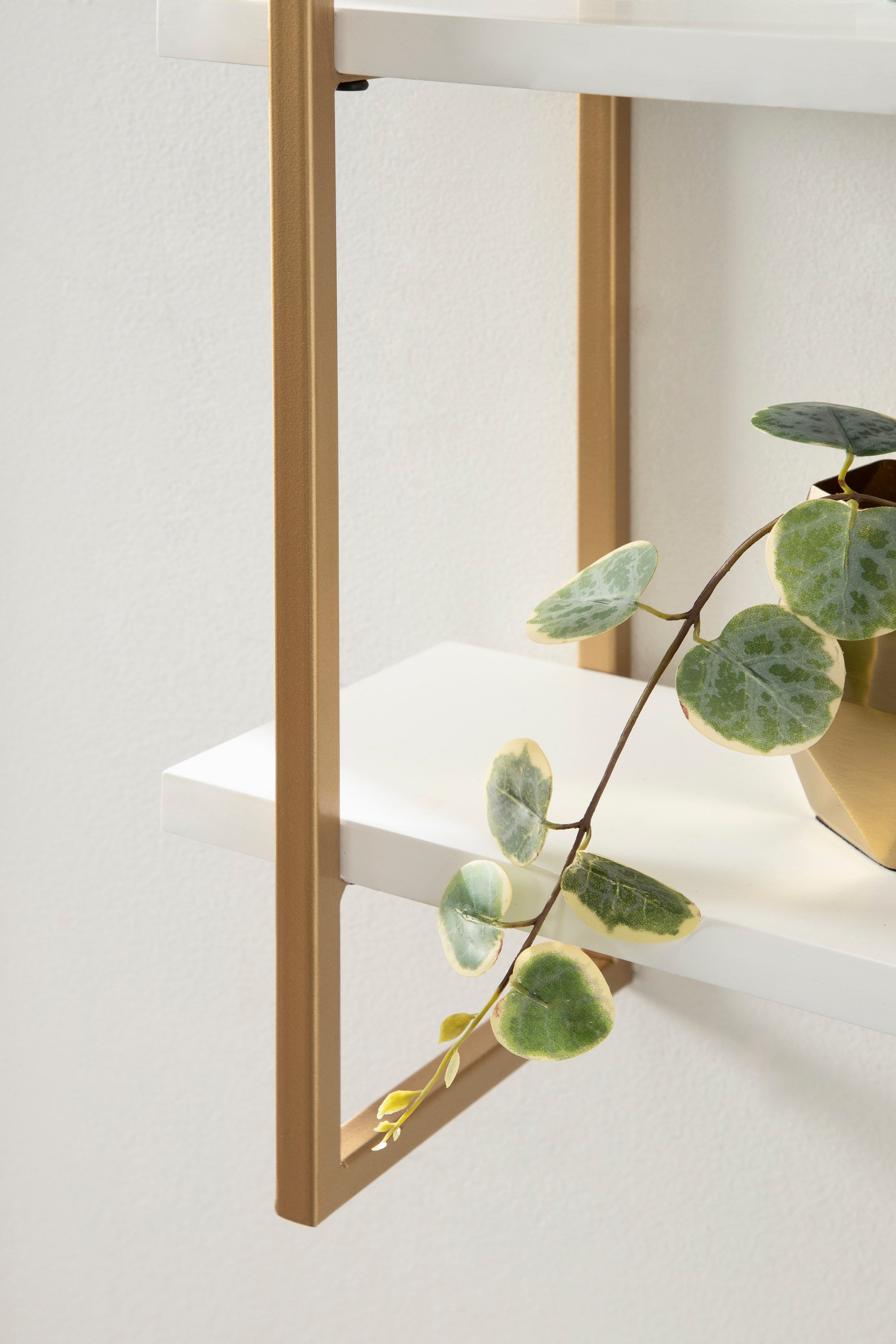 Accent Shelf 20x30 White Gold 8