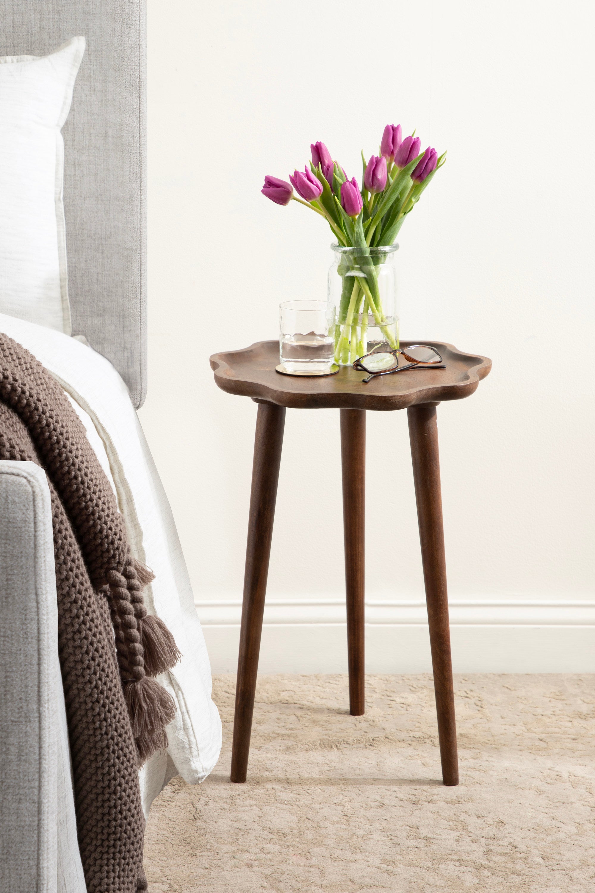 Side Table Walnut Brown 15x15x22 6