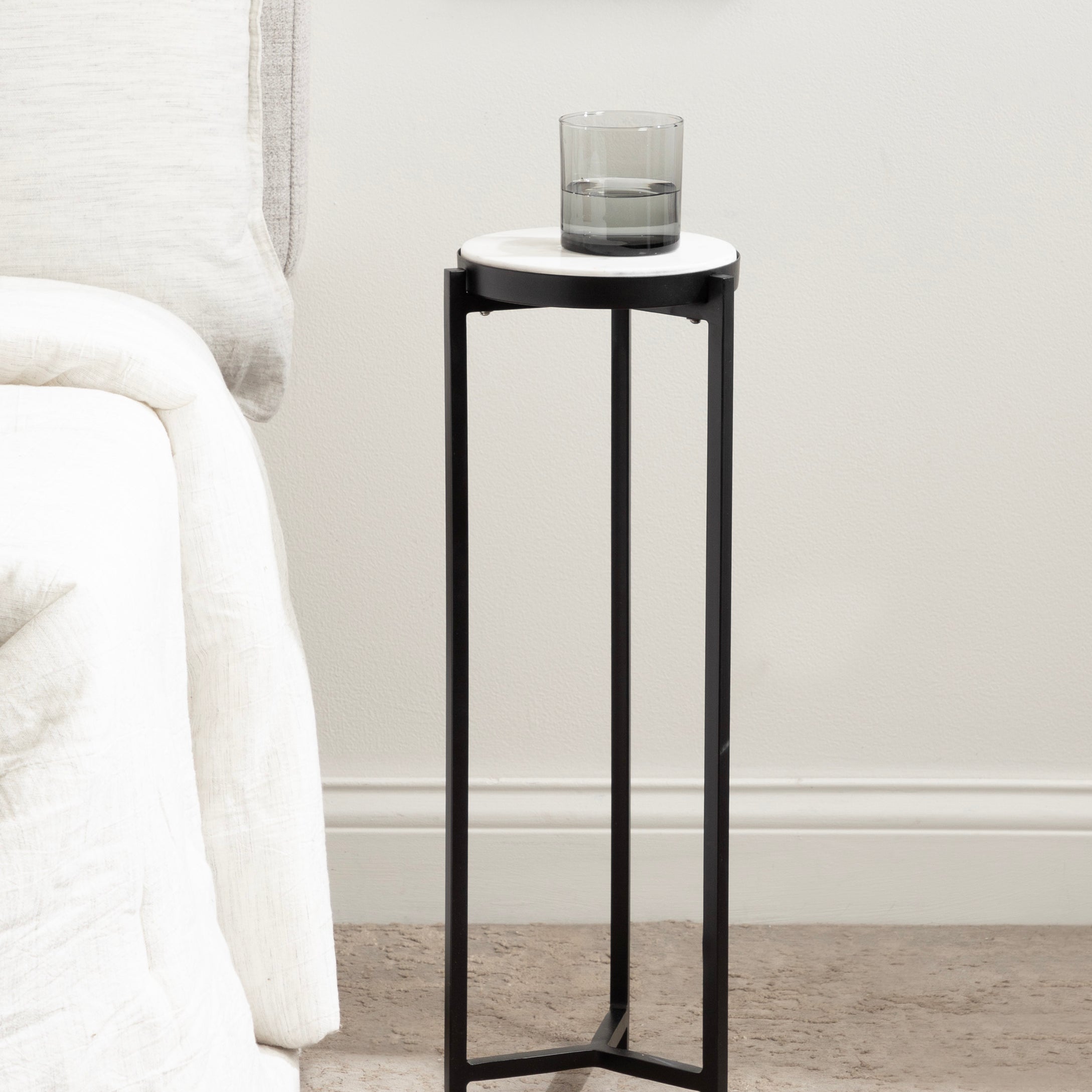 Drink Table White Black 9x9x23 6