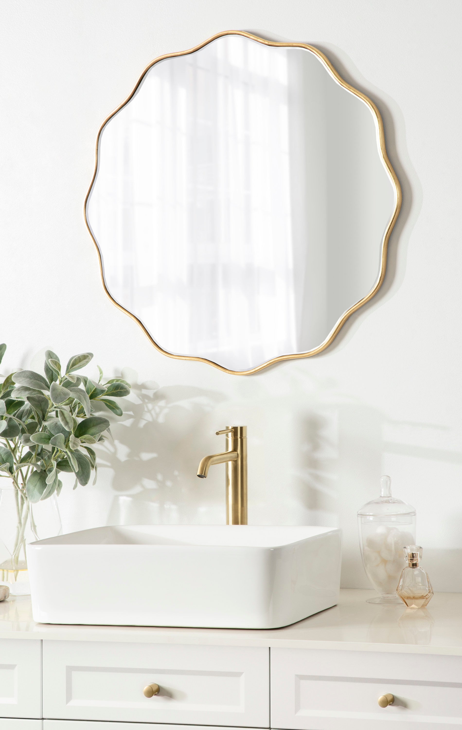 Viona Round Scalloped Mirror