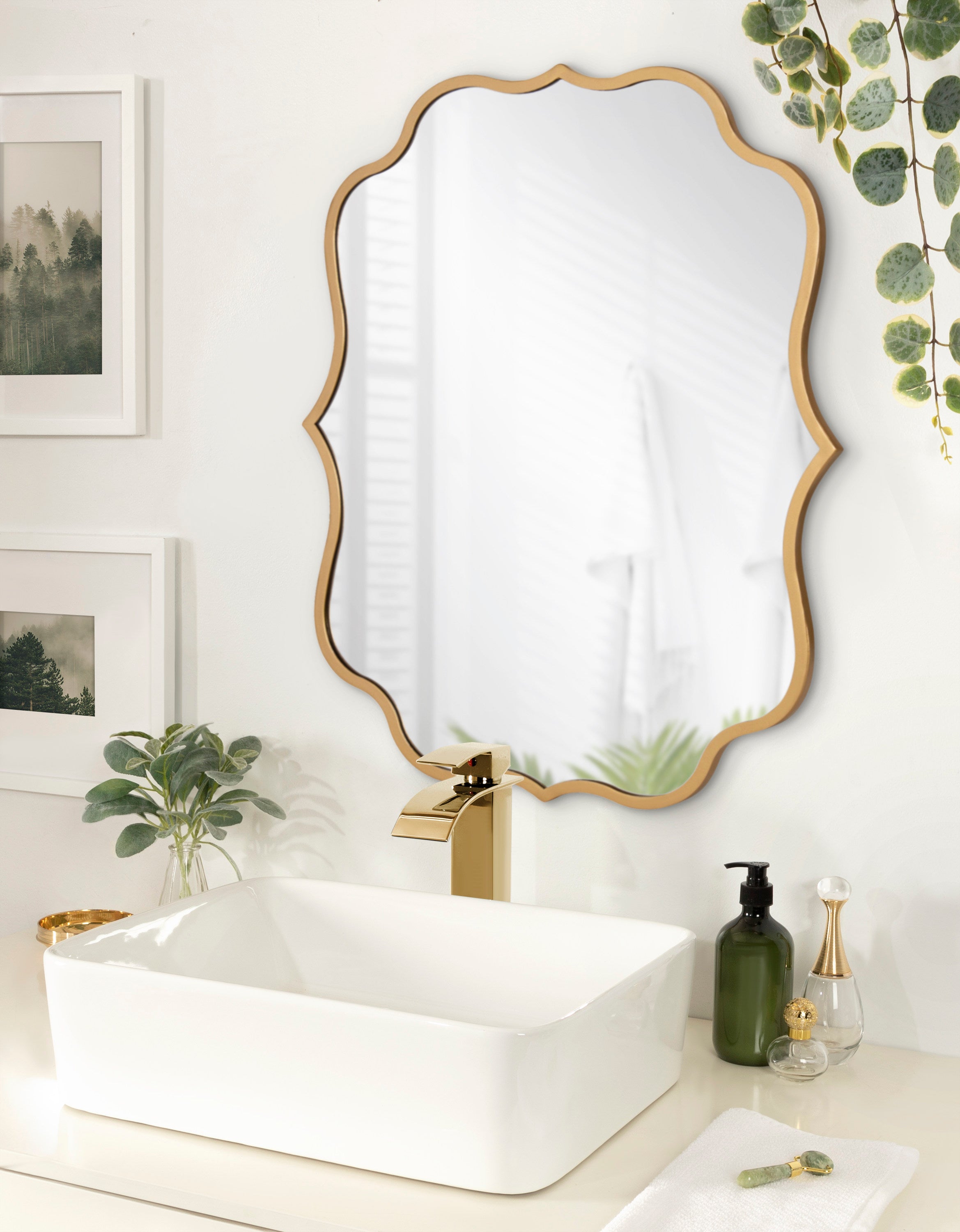 Scallop Mirror Gold 24x31 7