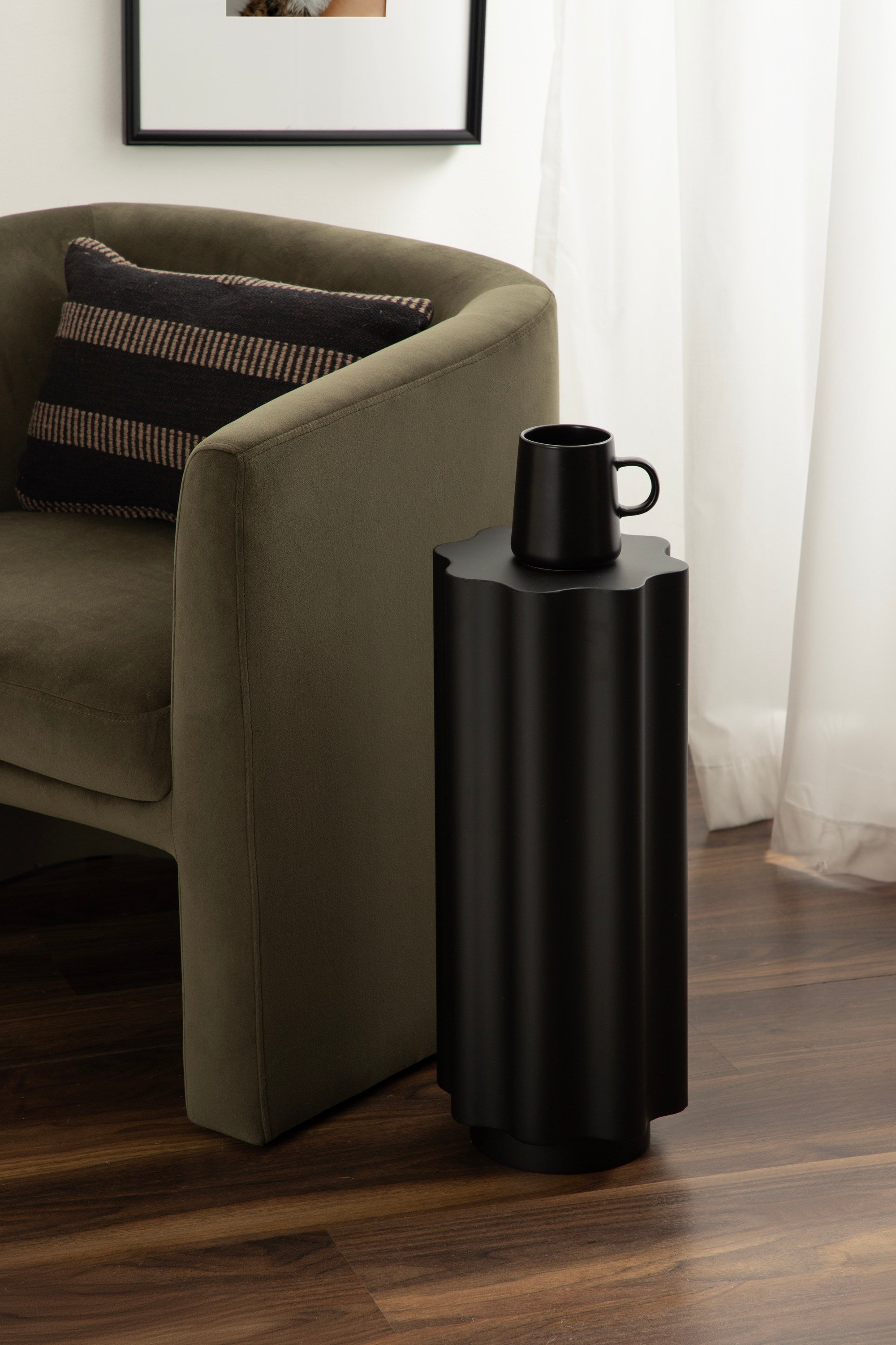 Drink Table Black 9x9x22 6