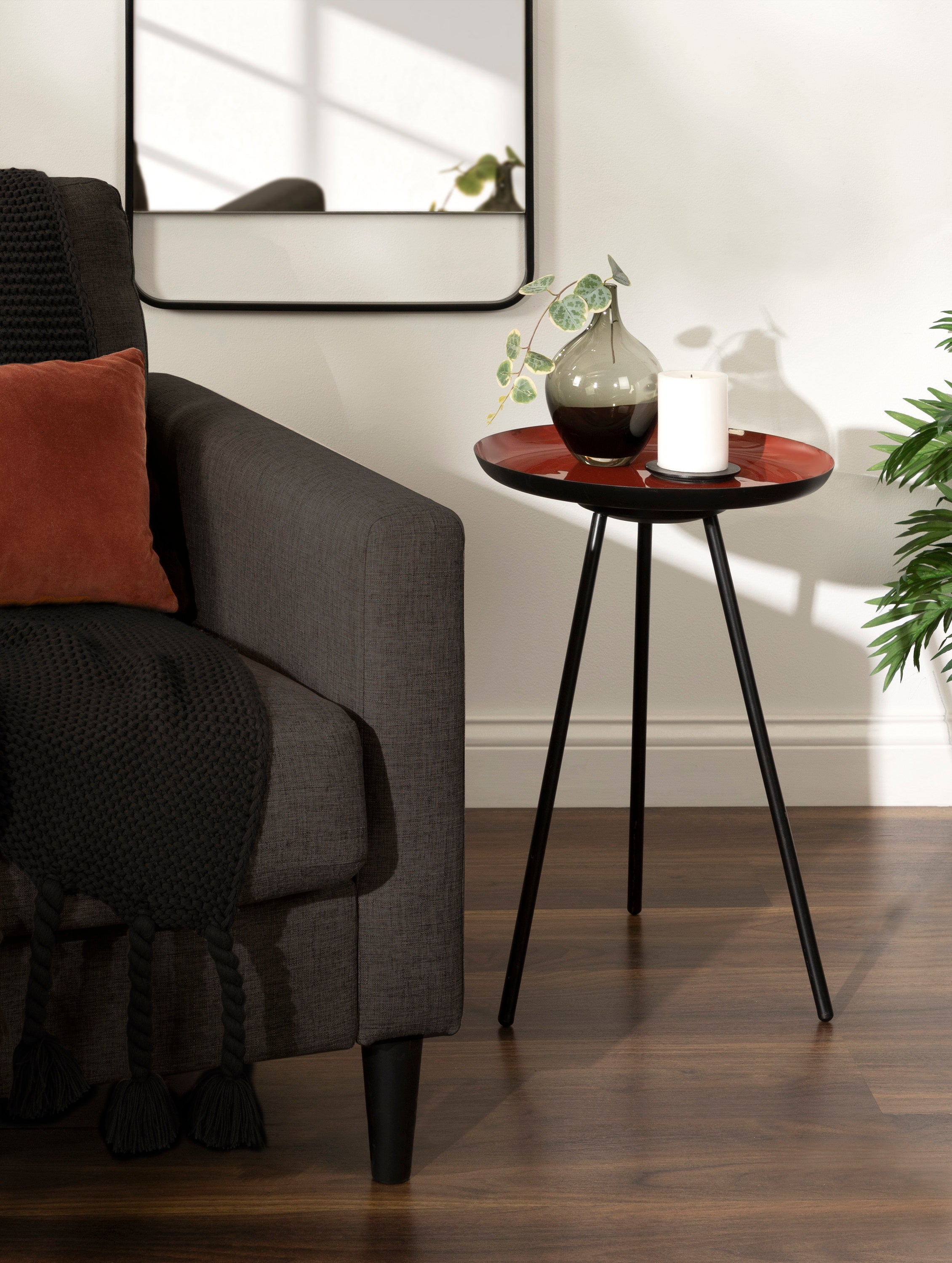 Side Table 15x15x22.5 Red Black 5