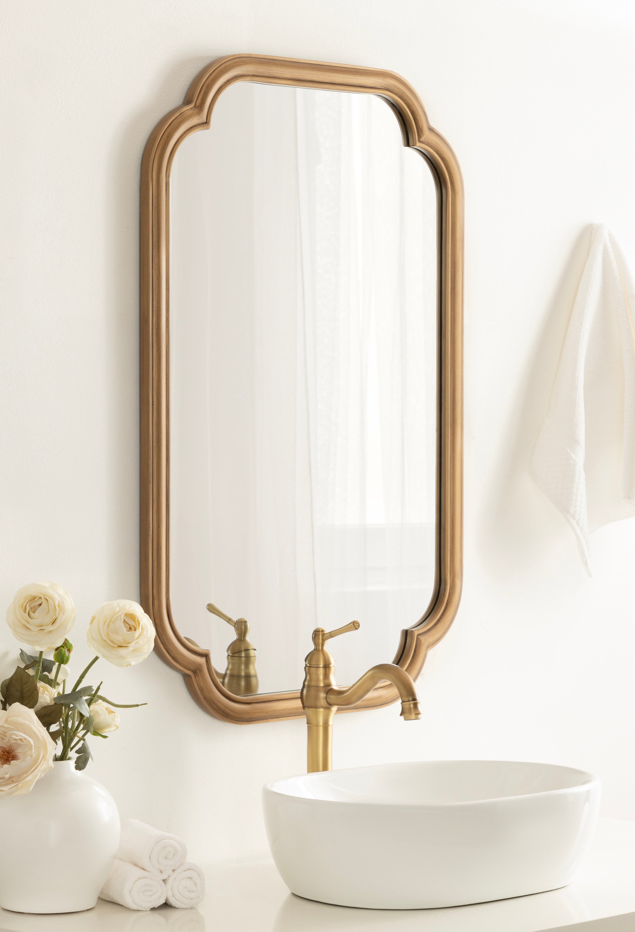 Scallop Mirror Gold 24x36 6