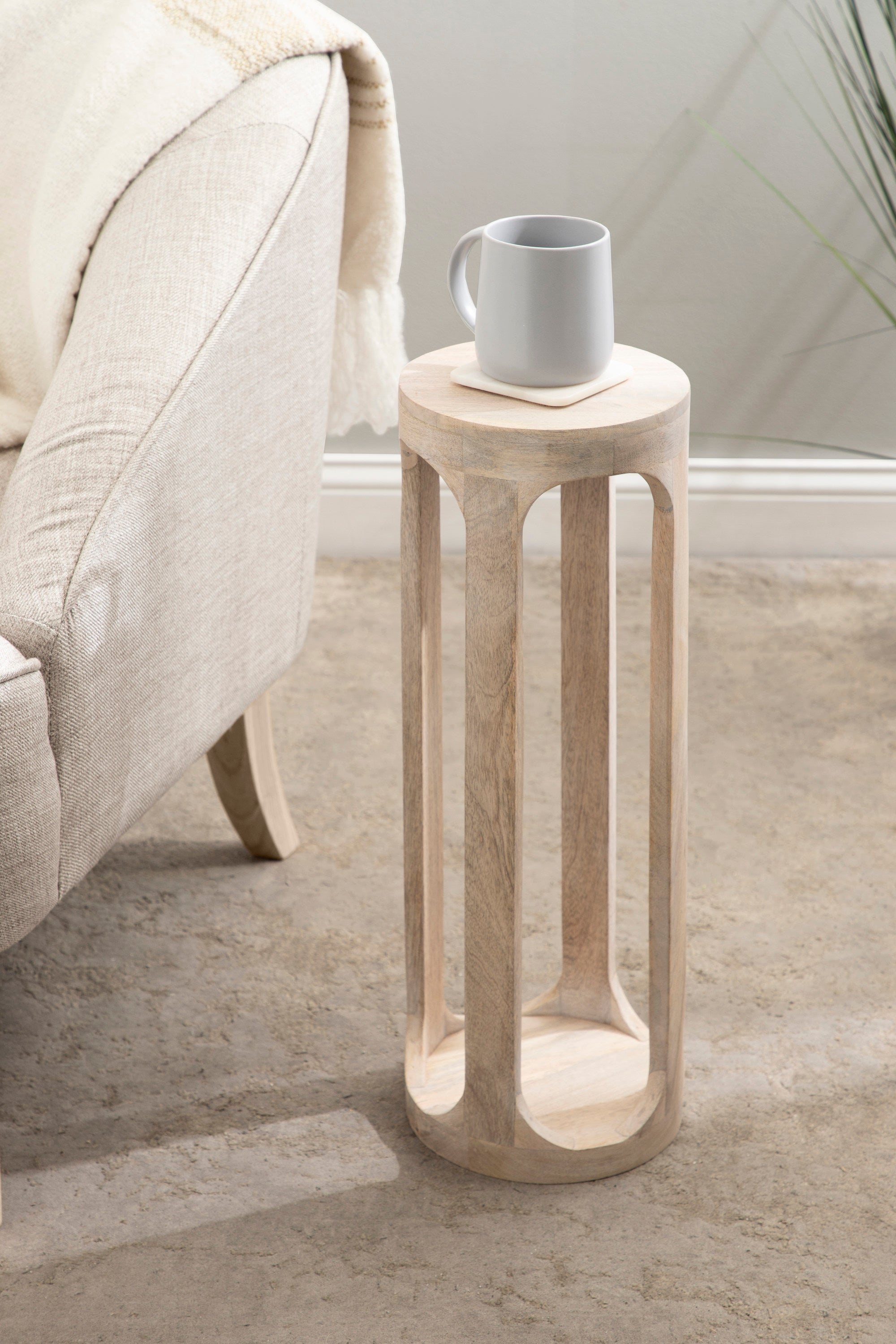 Drink Table Whitewash 8x8x23 6