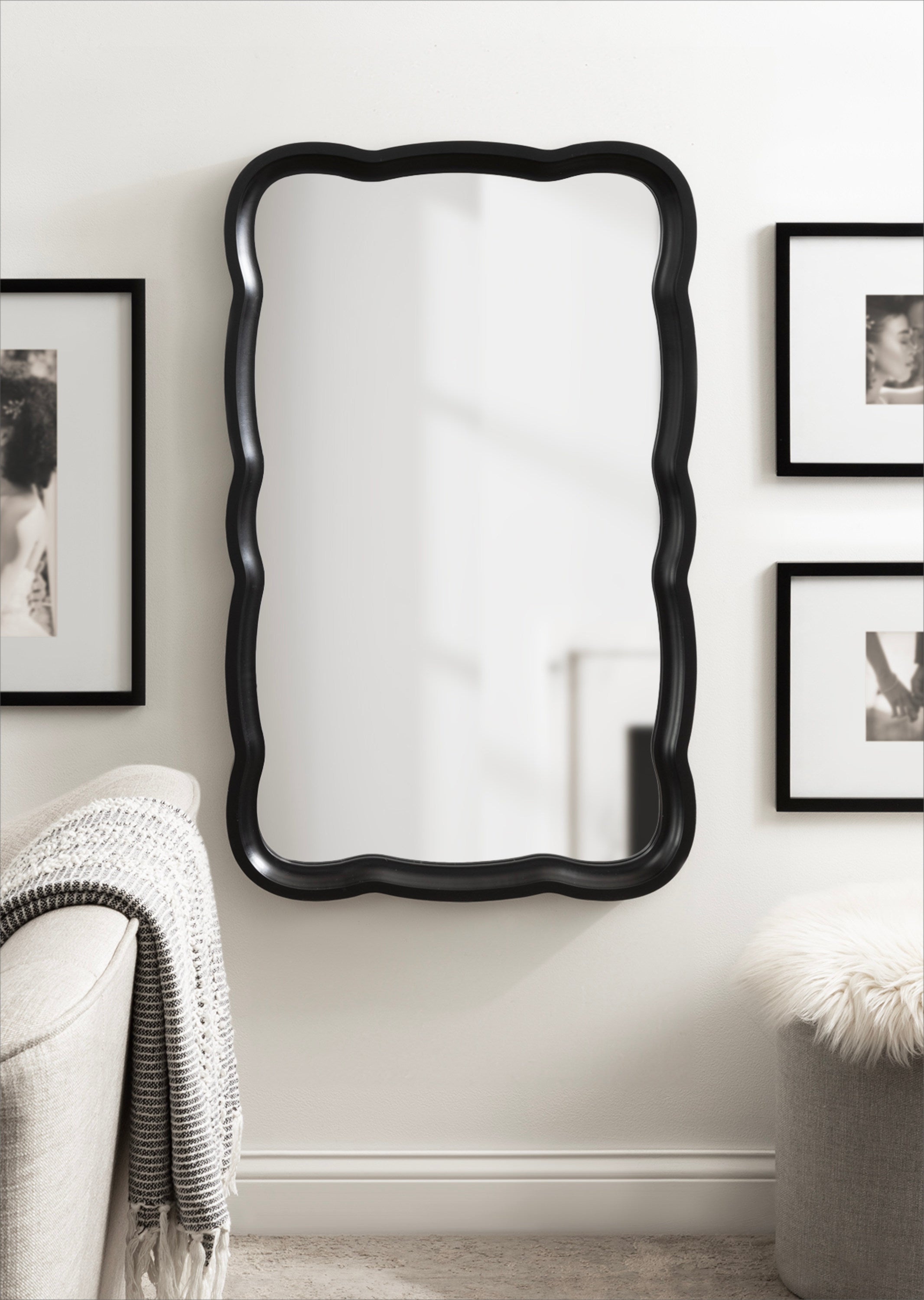 Scallop Mirror Black 24x38 7