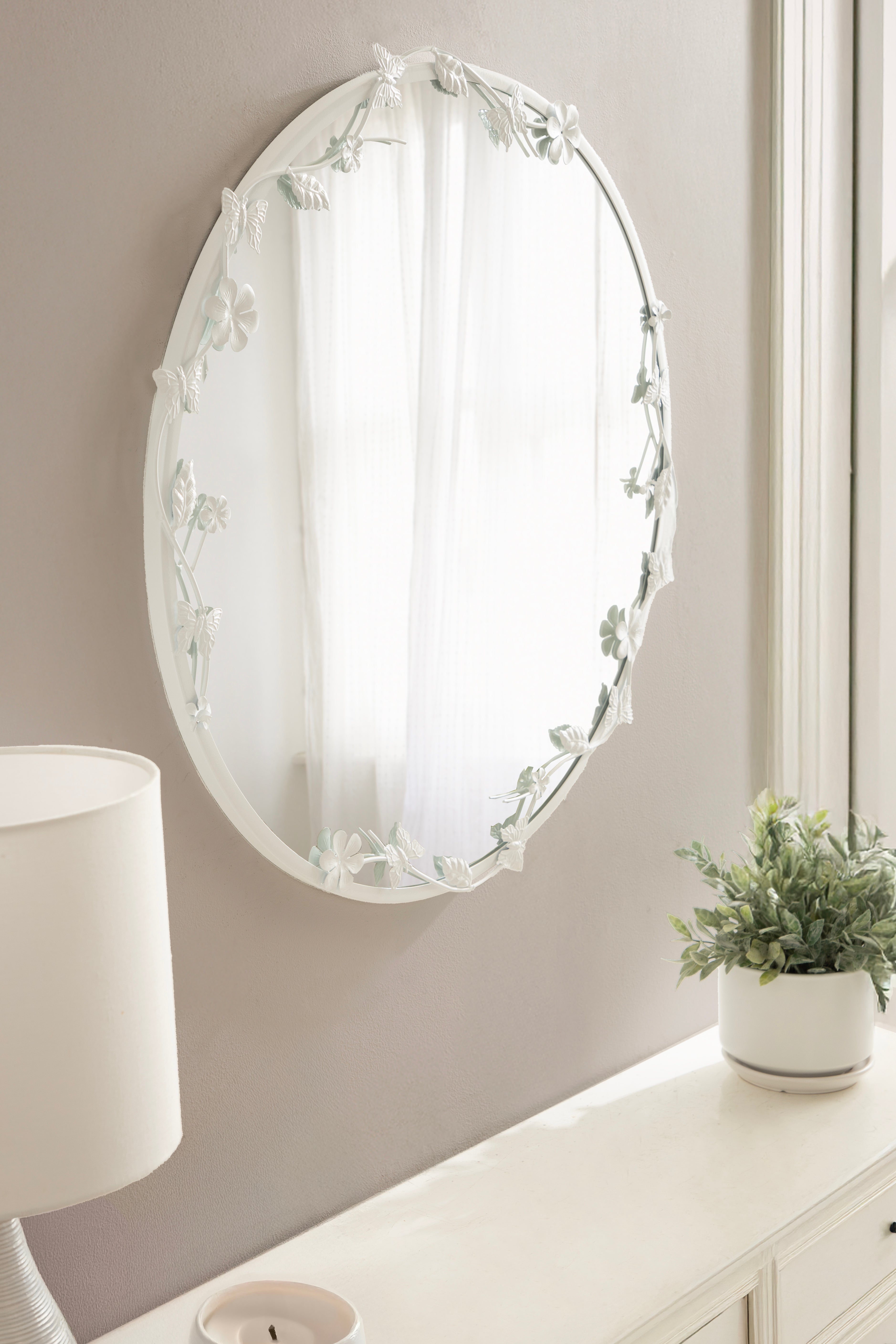 Round Mirror 26x26 White 7