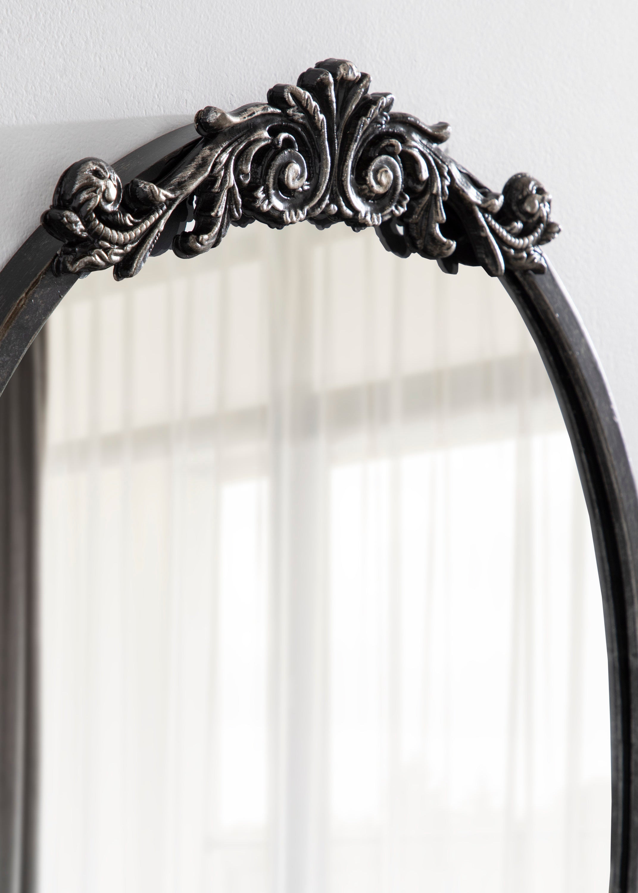 Oval Black 18x24 7