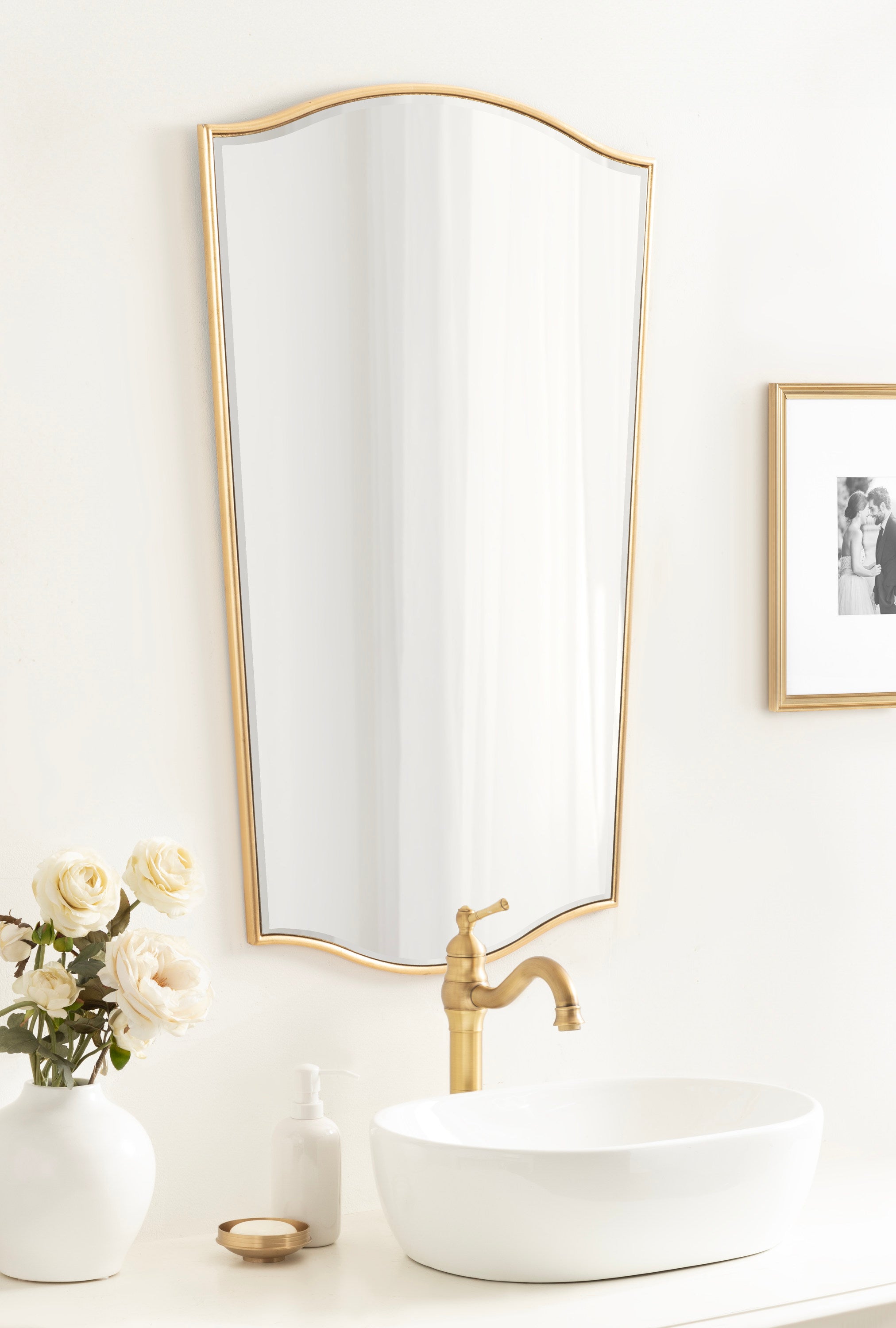 Scallop Mirror Gold 22x36 6
