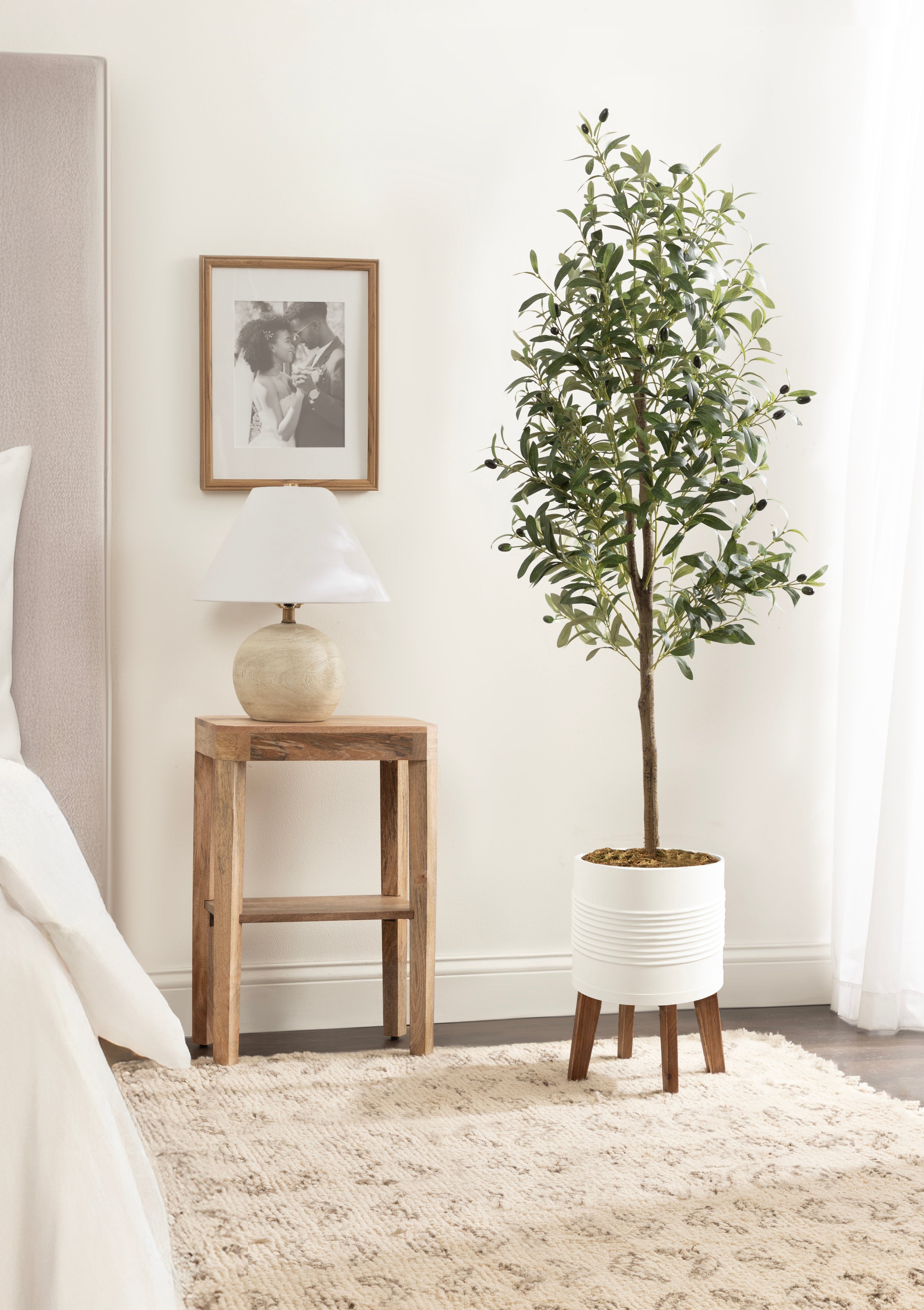 Faux Tree 5.5' White Rustic Brown 8