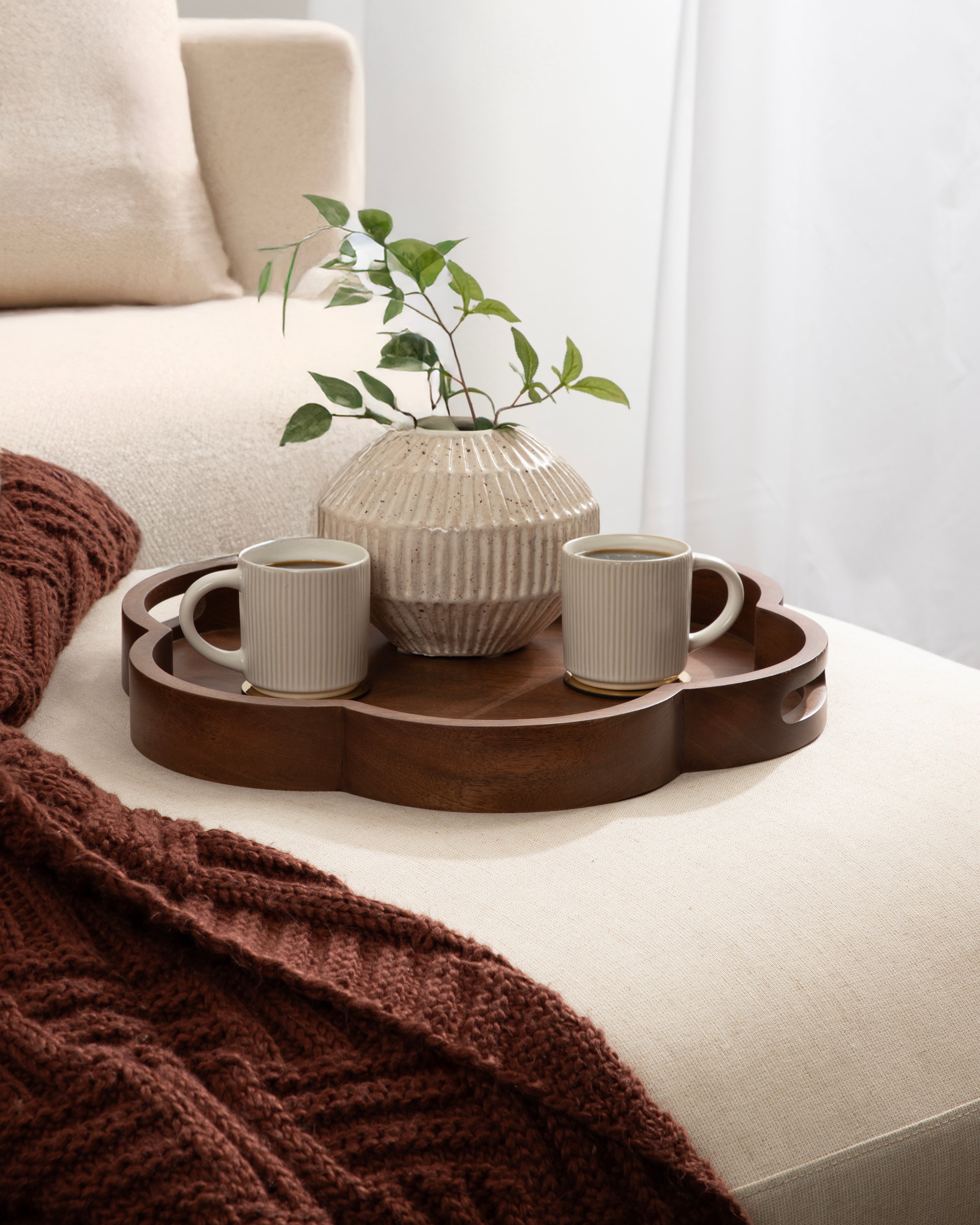 Single Tray 19" Diameter Walnut Brown 7