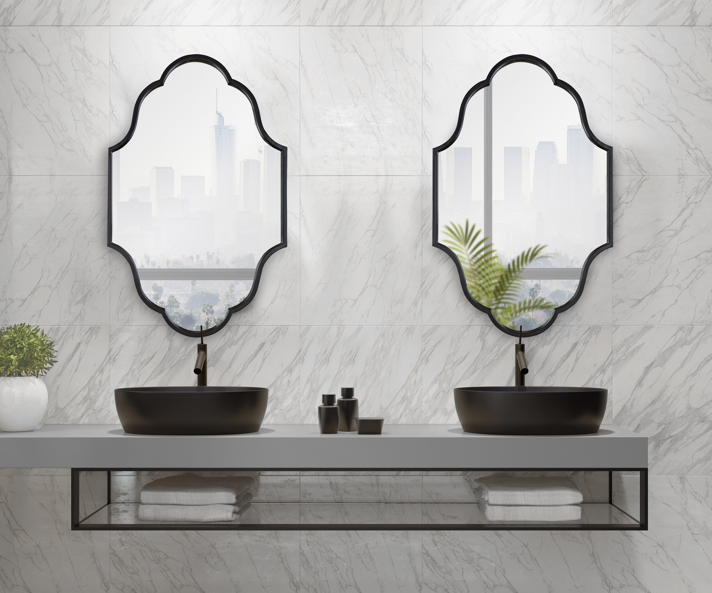 Scallop Mirror Black 23x37 8