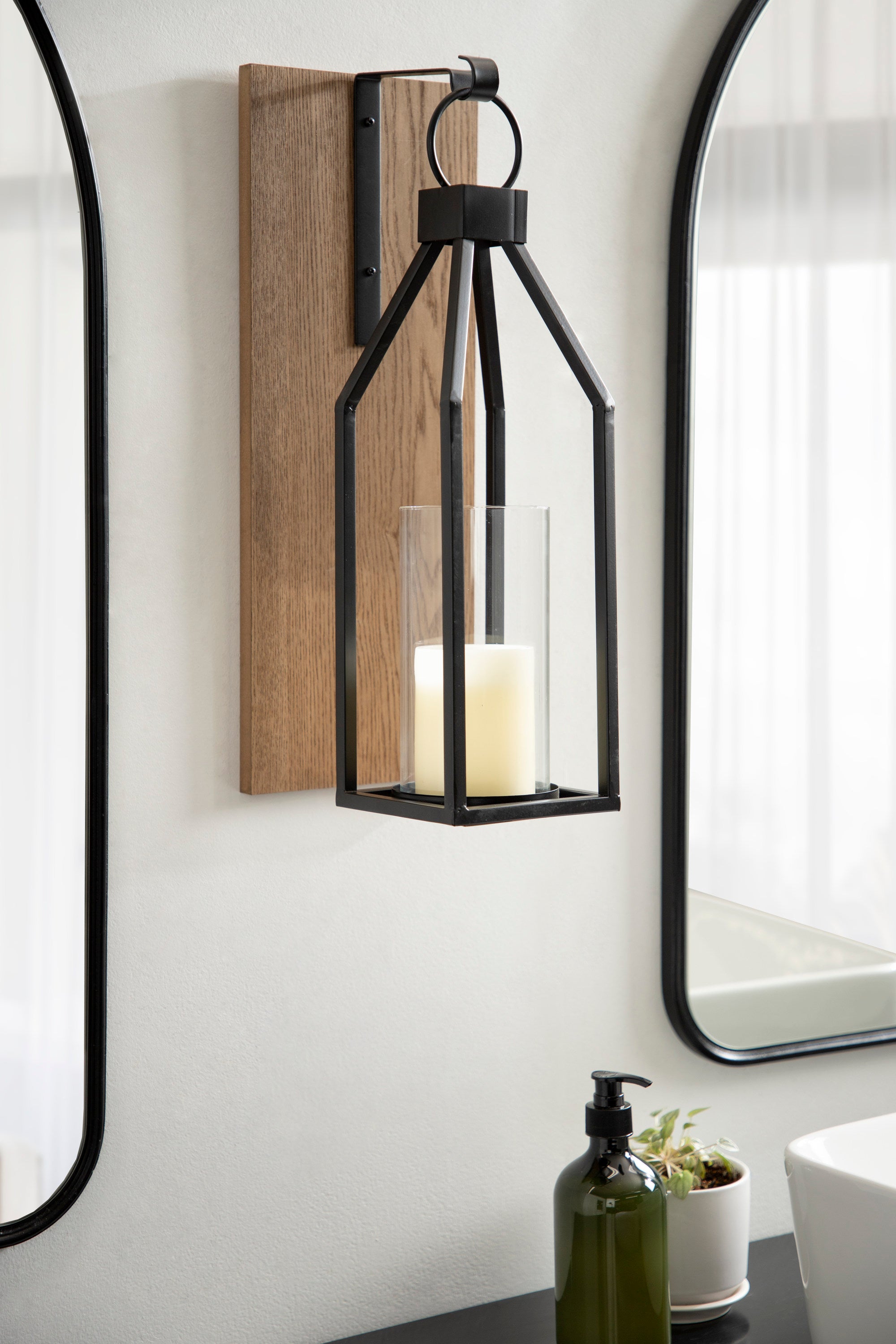 Oakly Wall Sconce Candle Holder