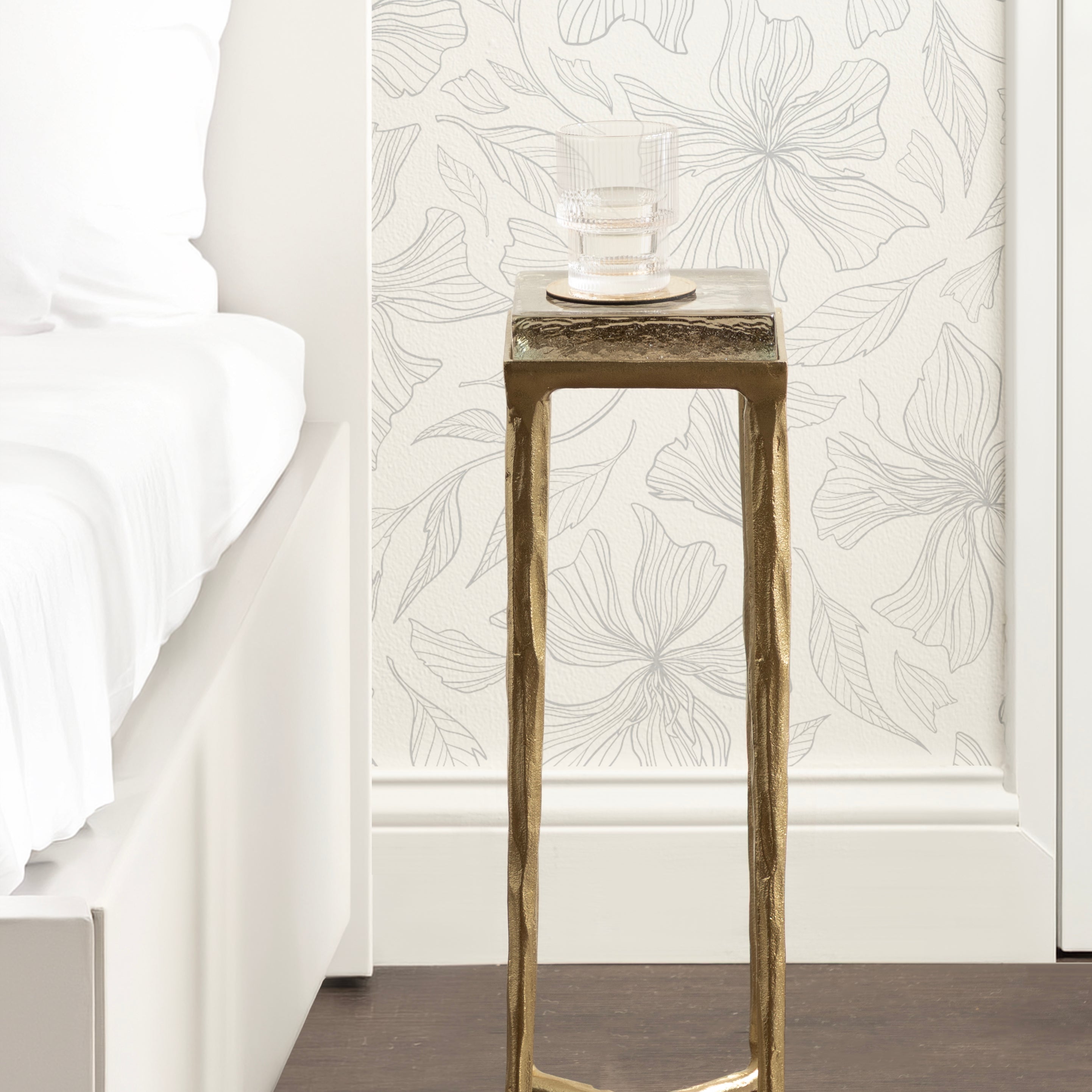 Drink Table 7x7x22 Gold 8