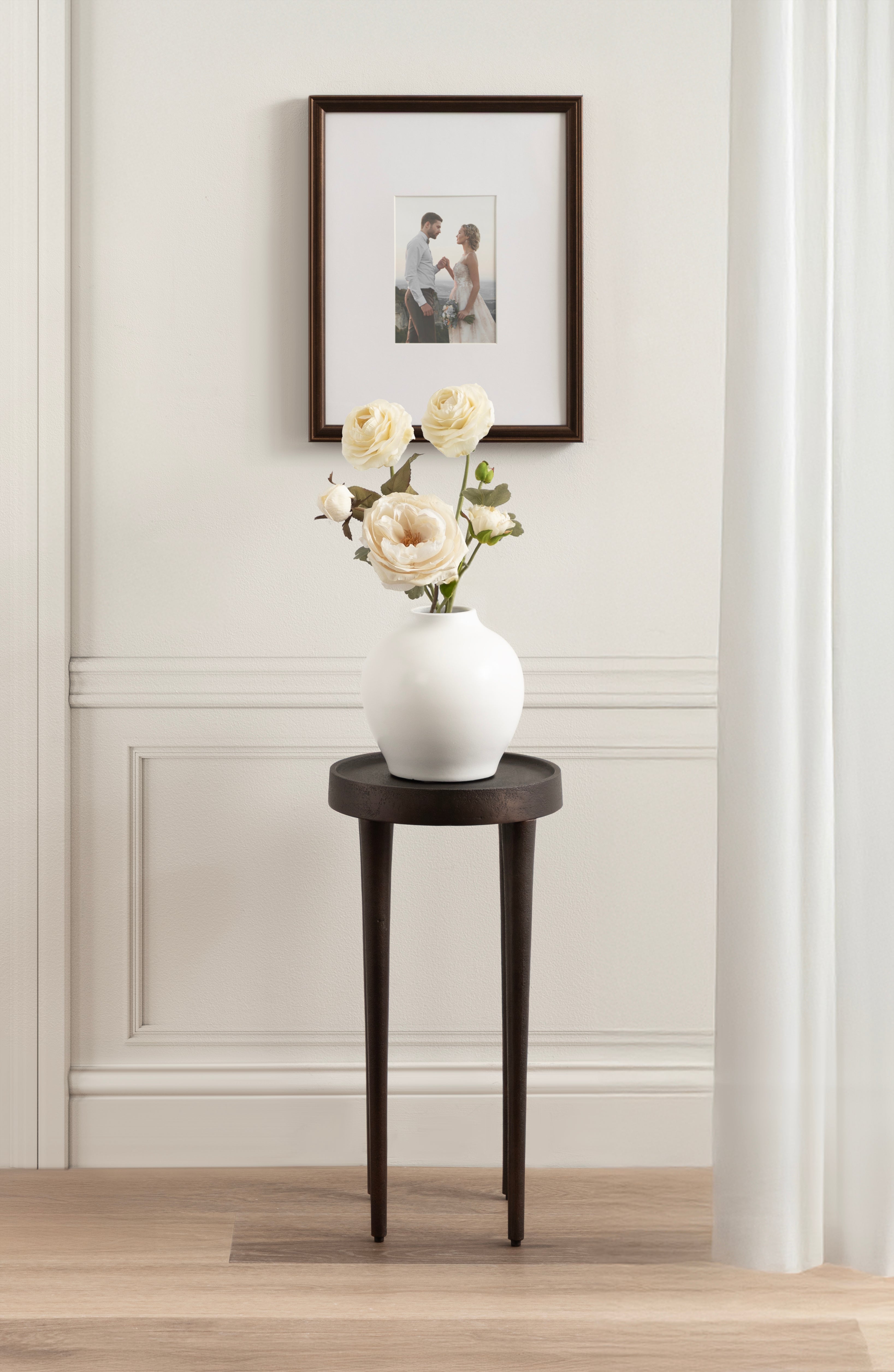 Rava Metal Table and Plant Stand