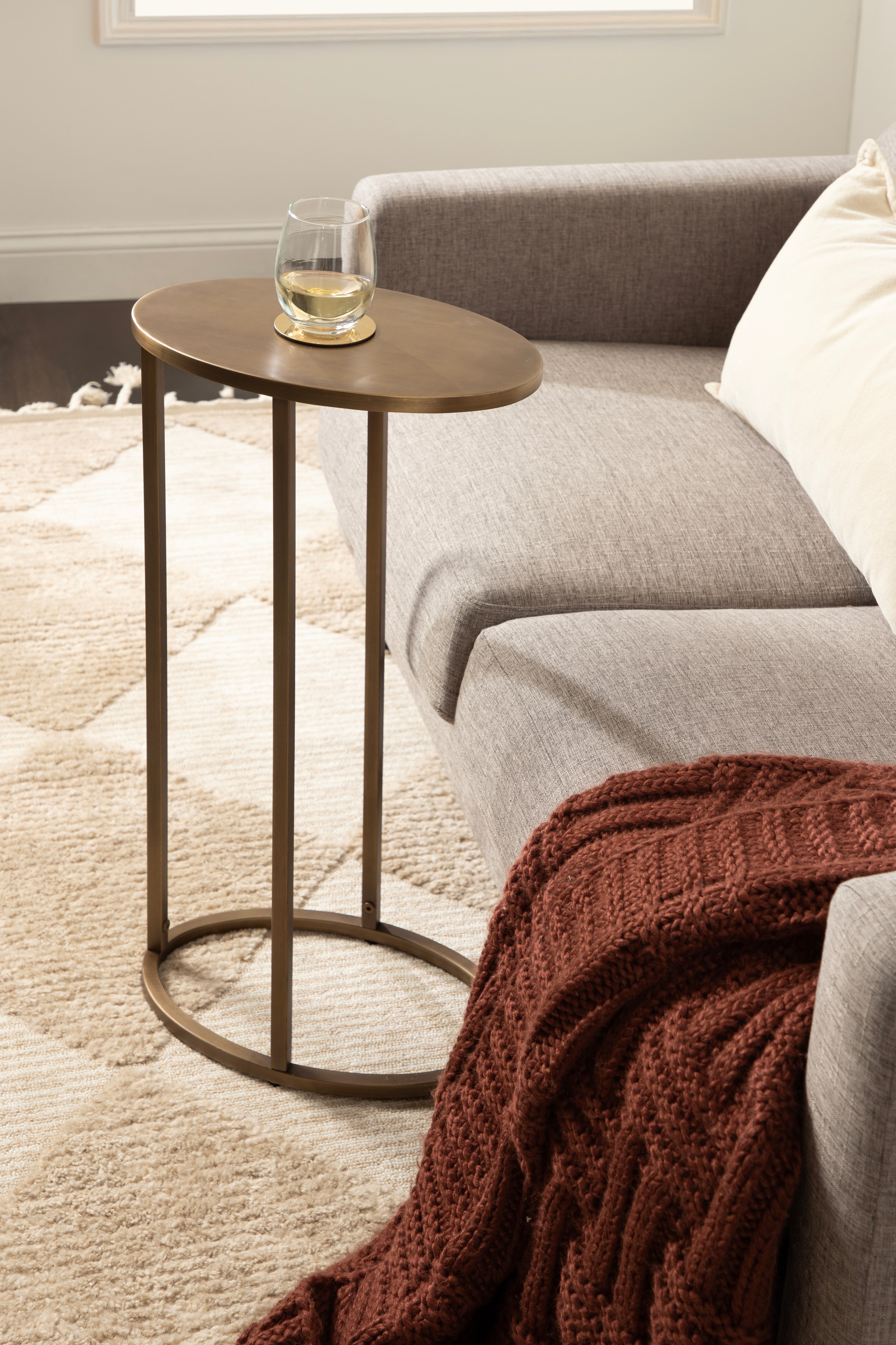 Natalli Metal Oval C-Table