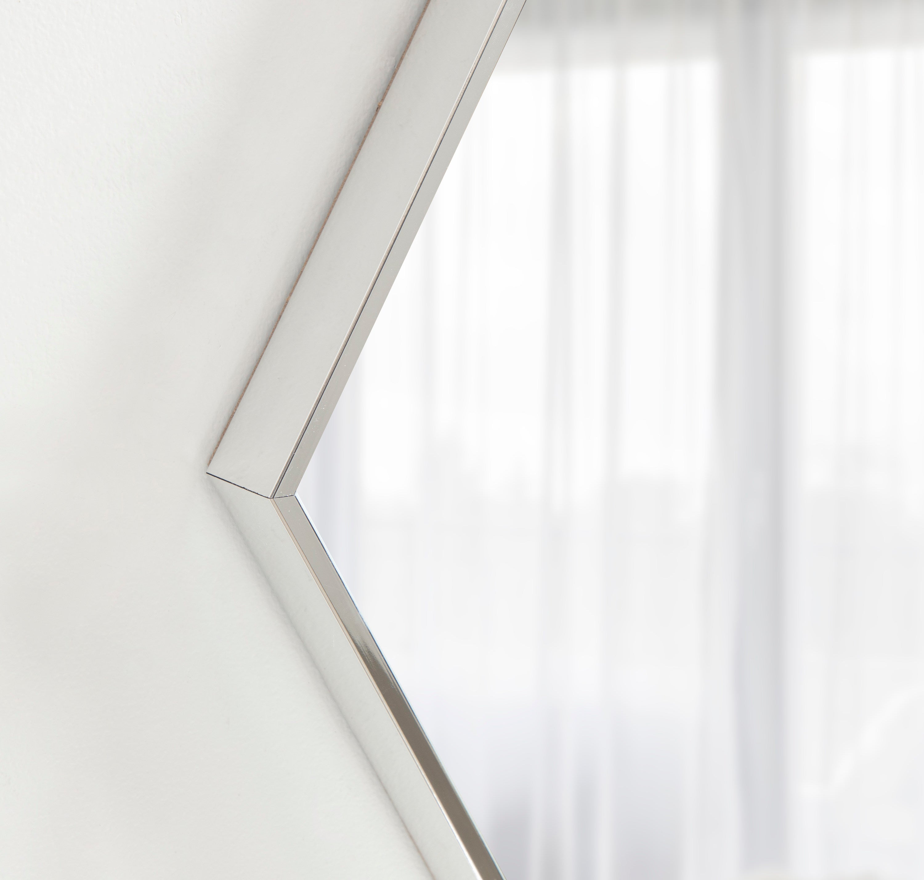 Hexagon Mirror Silver 22x31 7