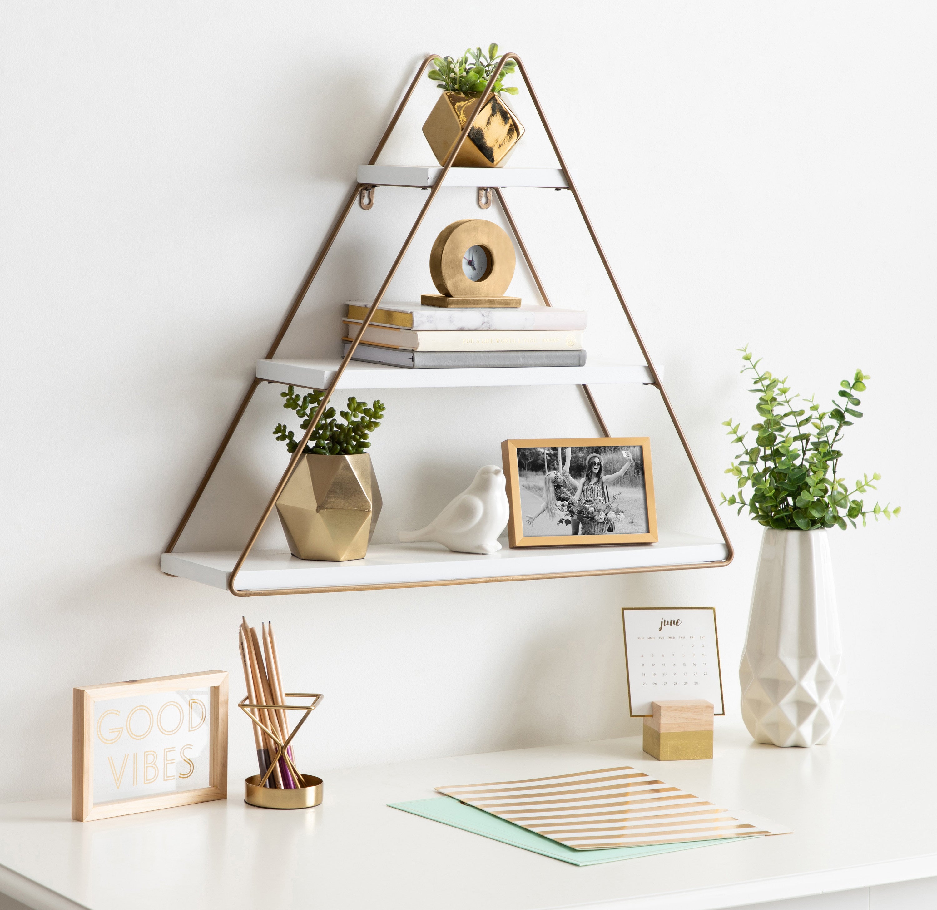 Accent Shelf White Gold 3 Shelves 6