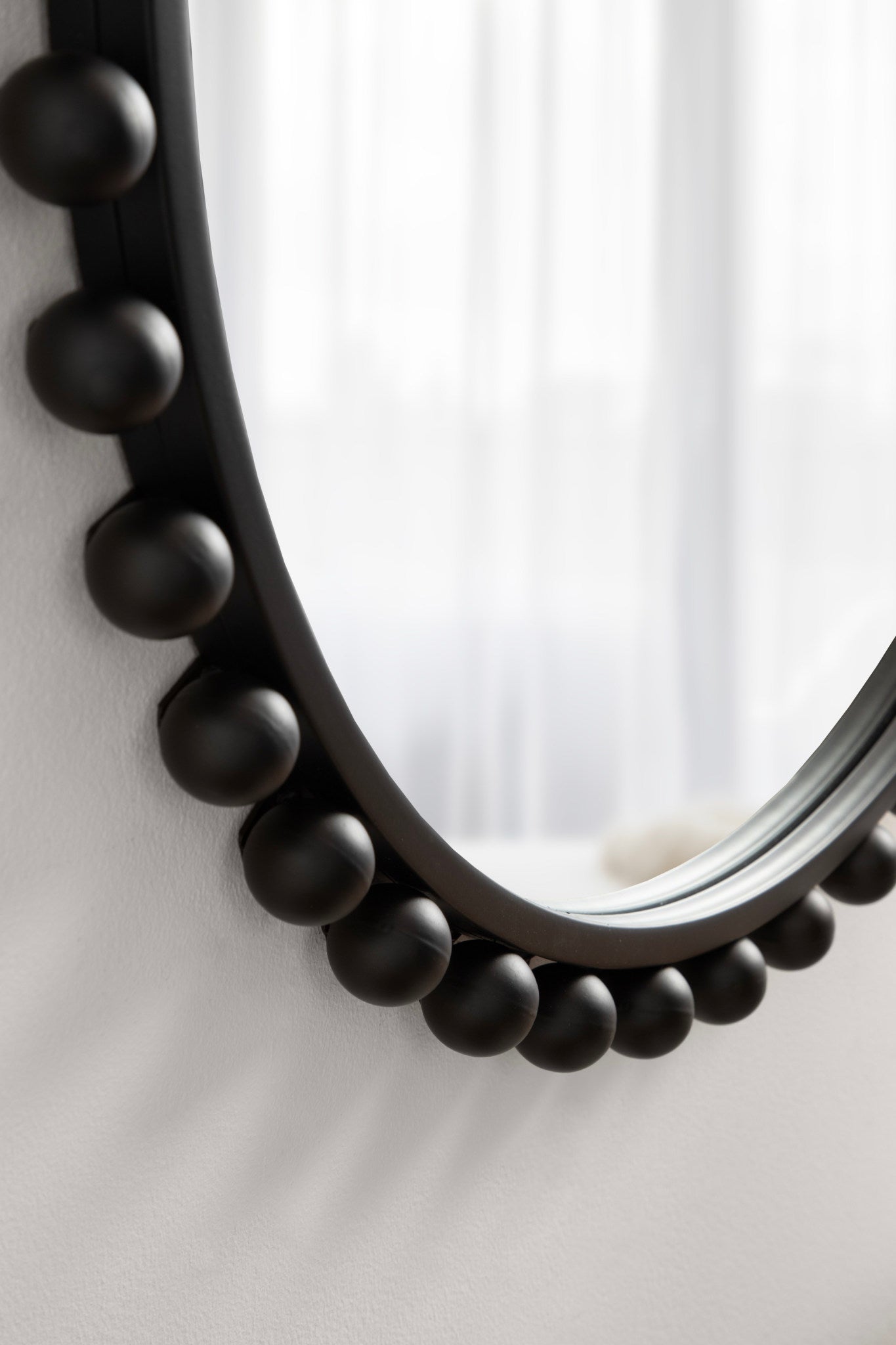 Beade Round Wall Mirror