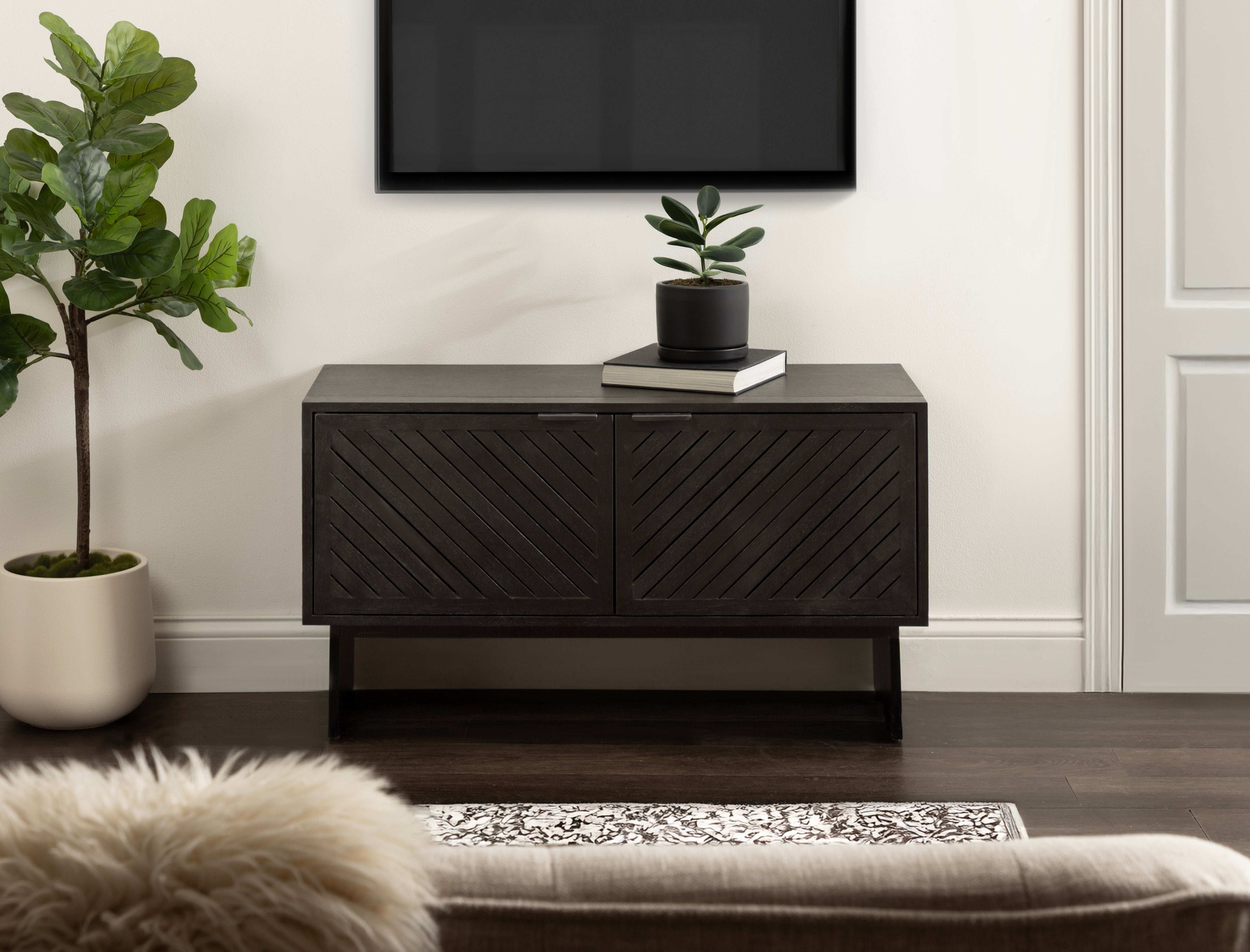 TV Stand Black 38x15x22 7