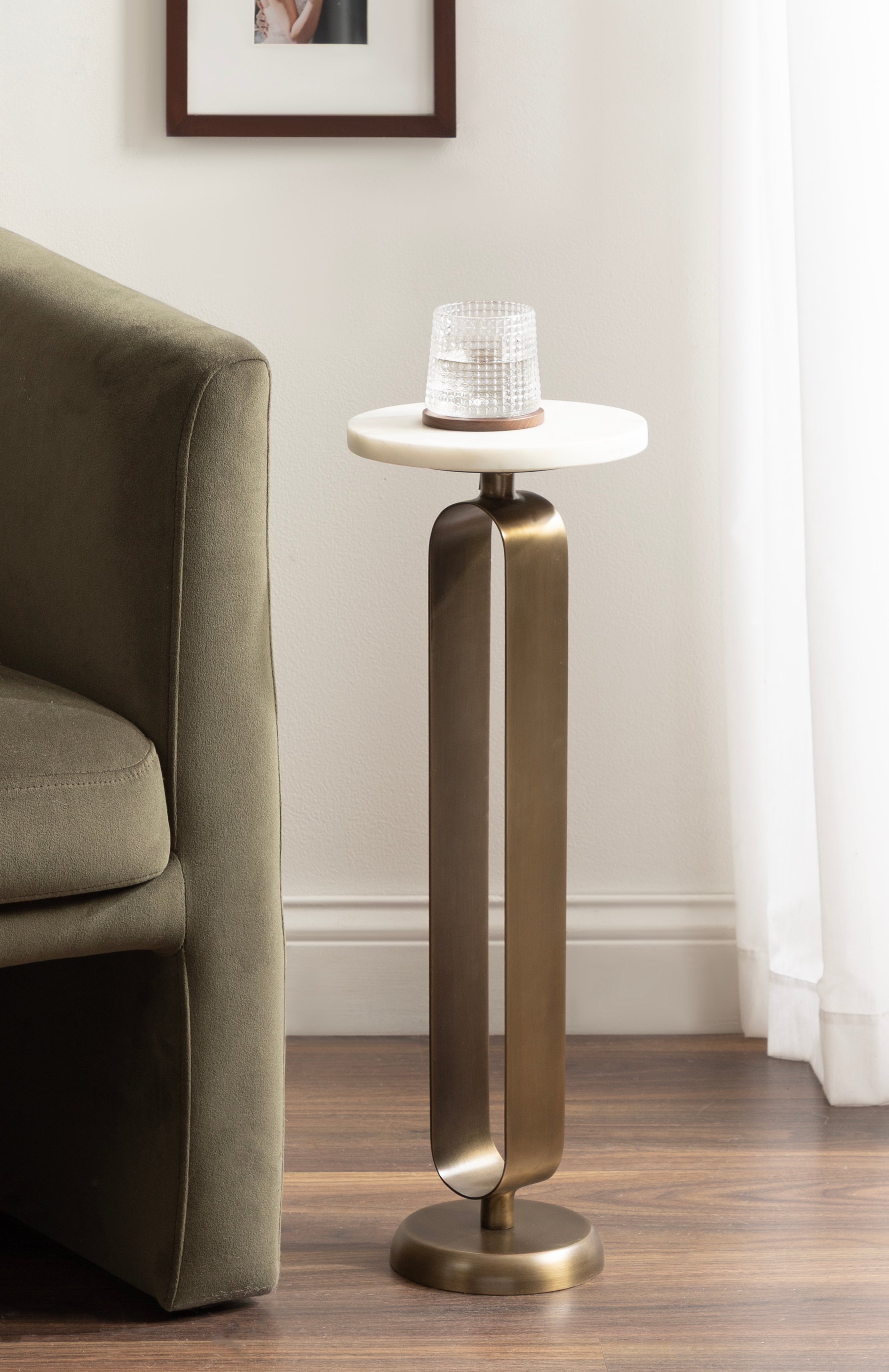 Drink Table White Gold 8x8x24 7