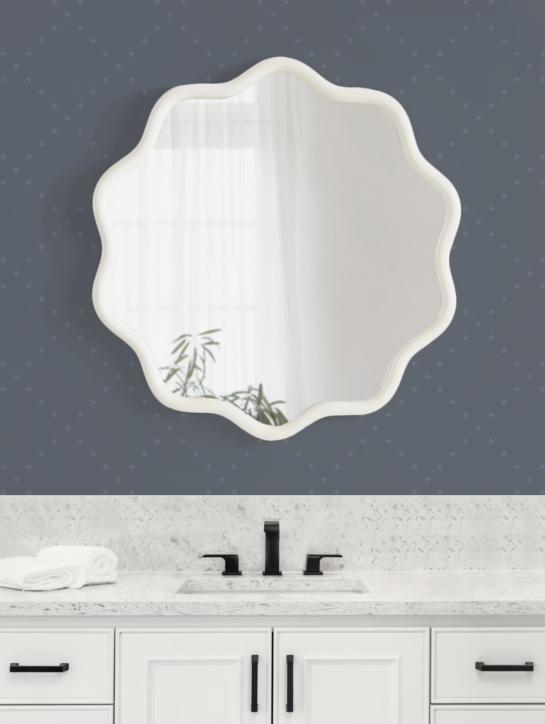 Scallop Mirror 26x26 White 6