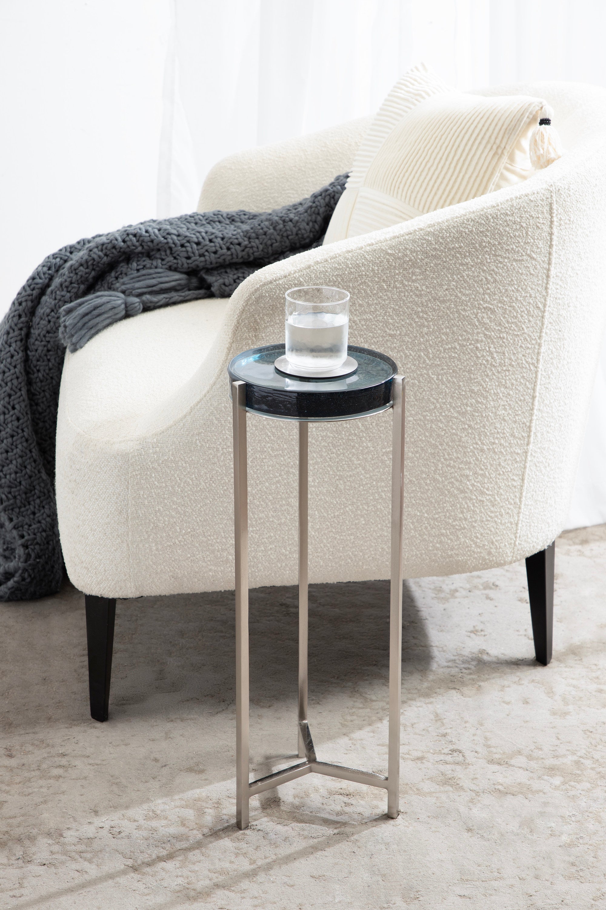 Drink Table Blue Silver 9x9x23 6