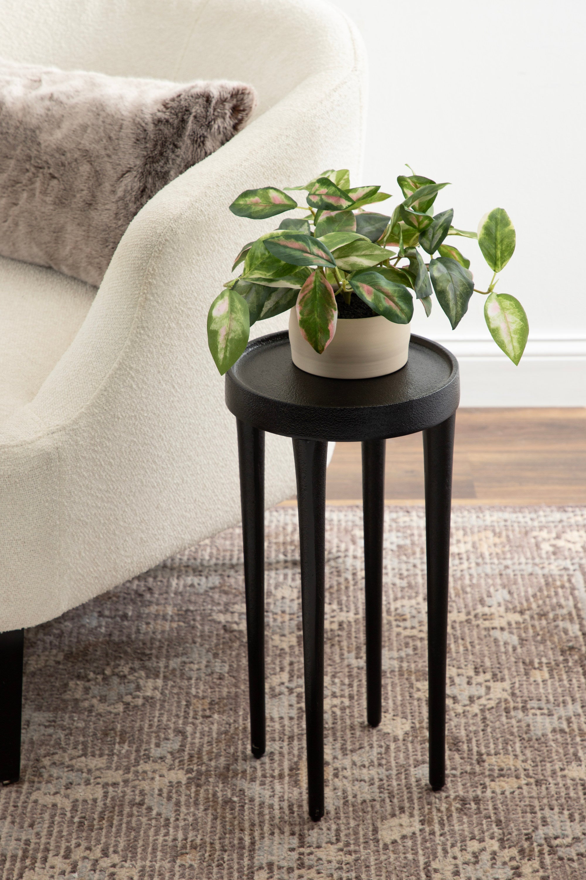 Rava Metal Table and Plant Stand
