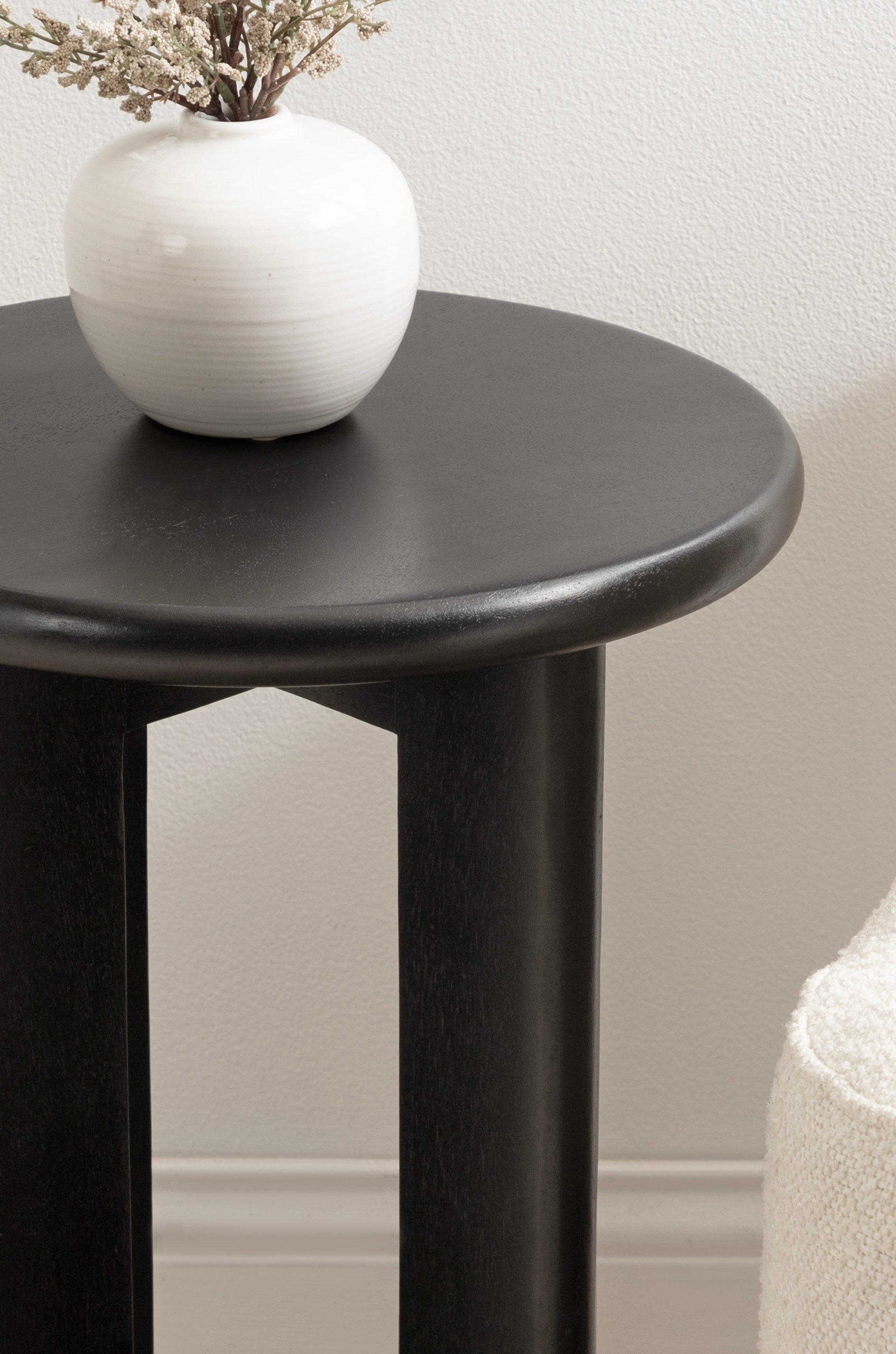 Seebeck Round Side Table
