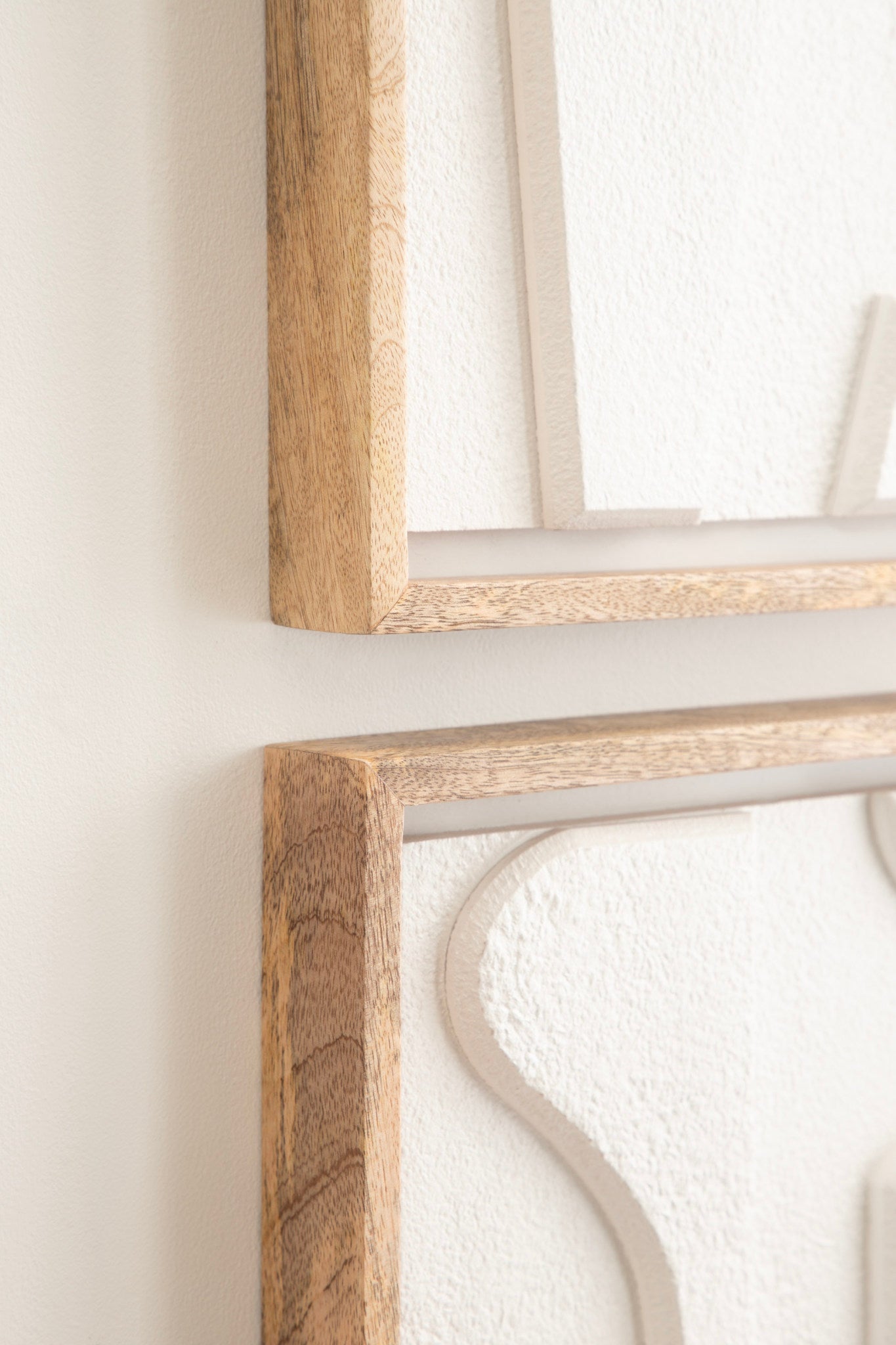 Yukiah Plaque Wall Art Set