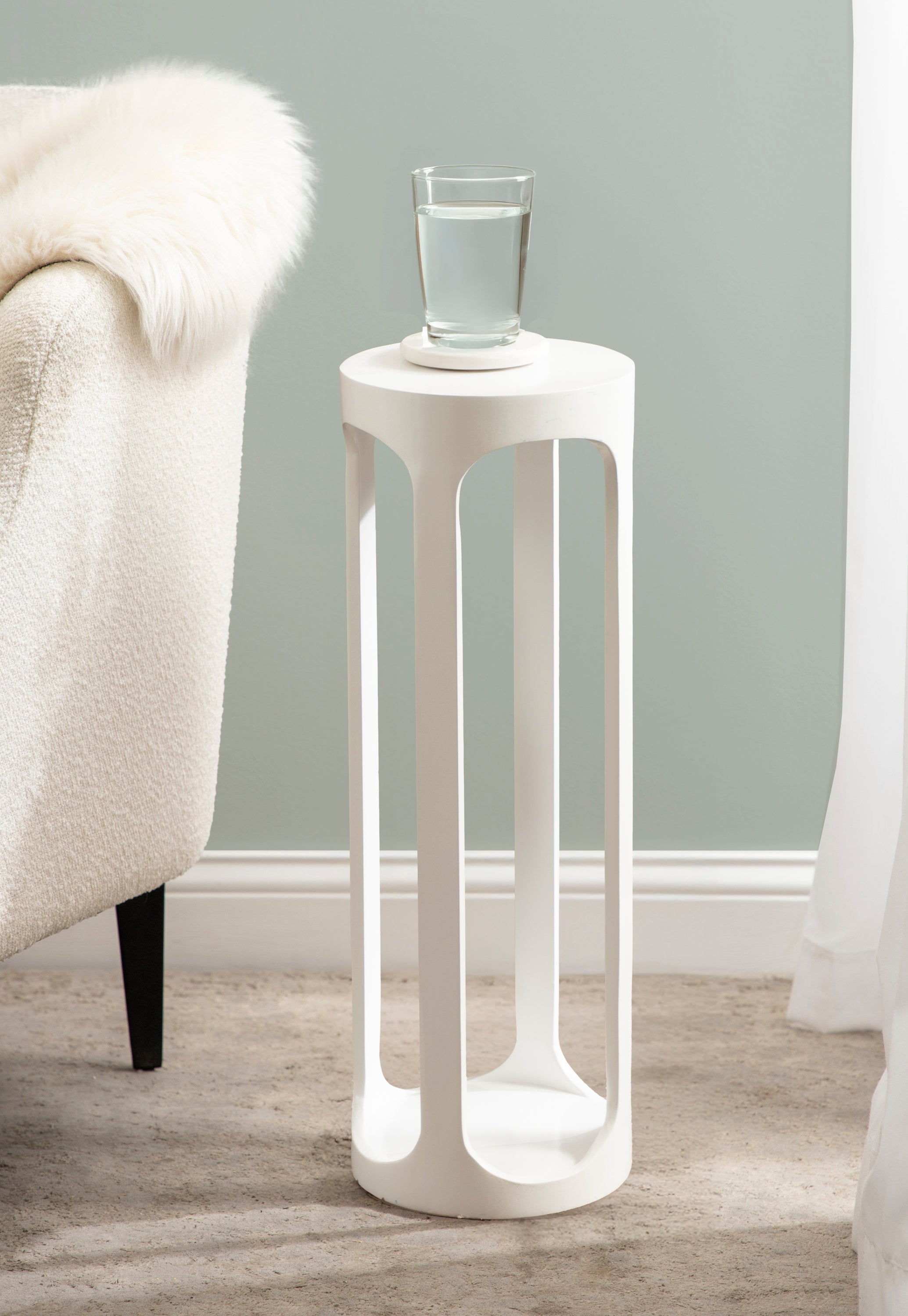 Drink Table White 8x8x23 6