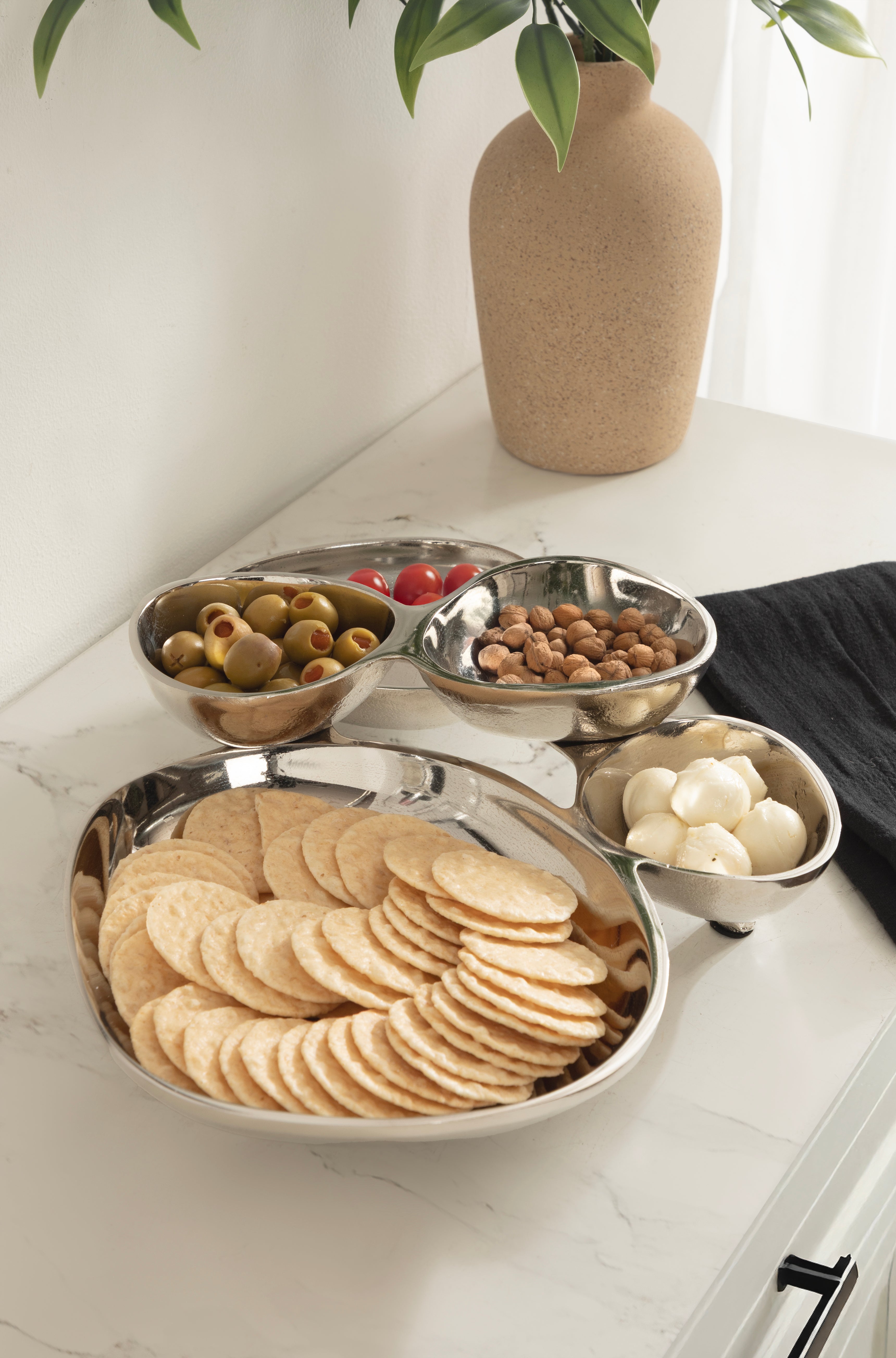 Cluso Footed Cluster Tray