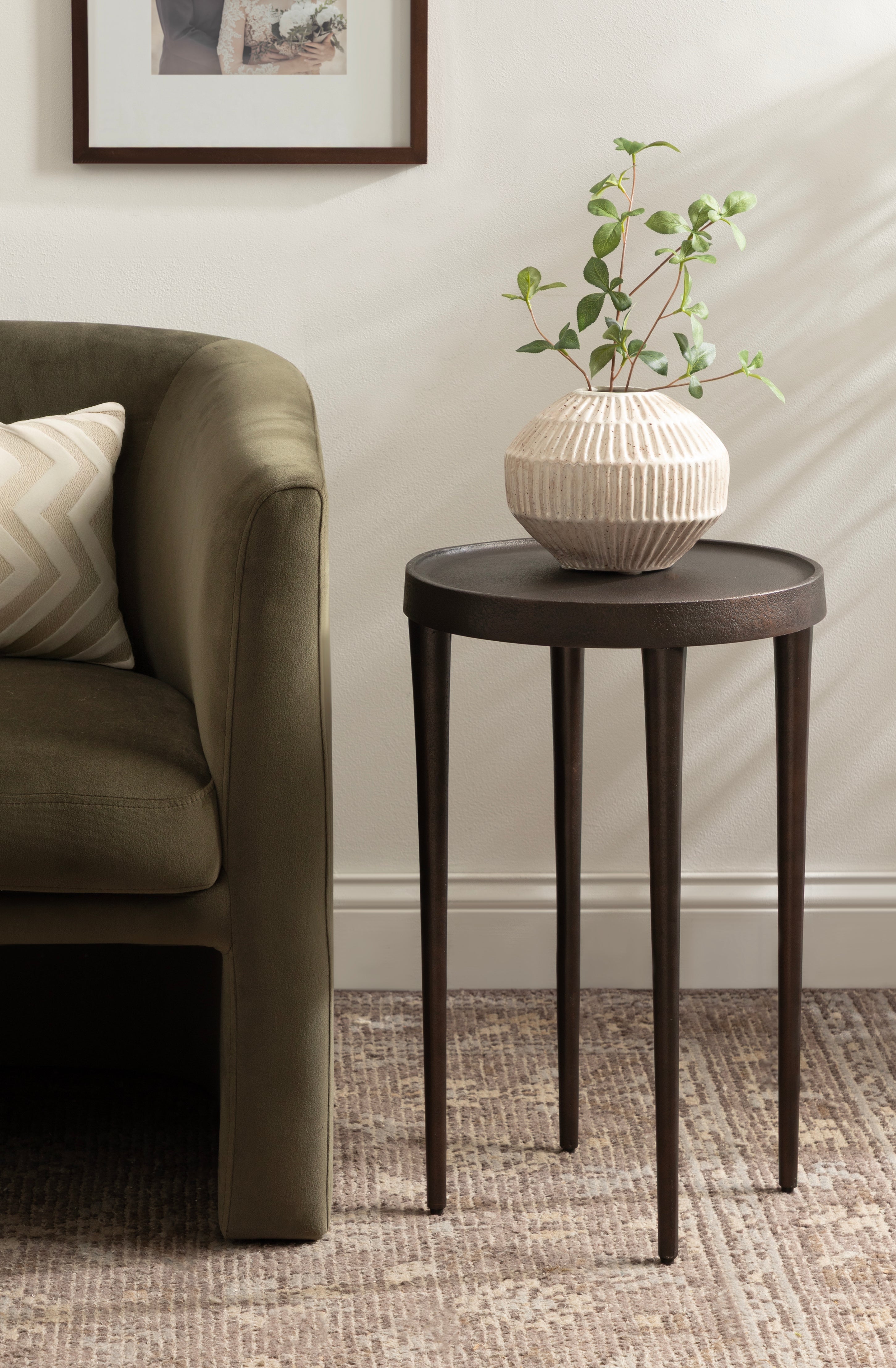 Rava Metal Table and Plant Stand