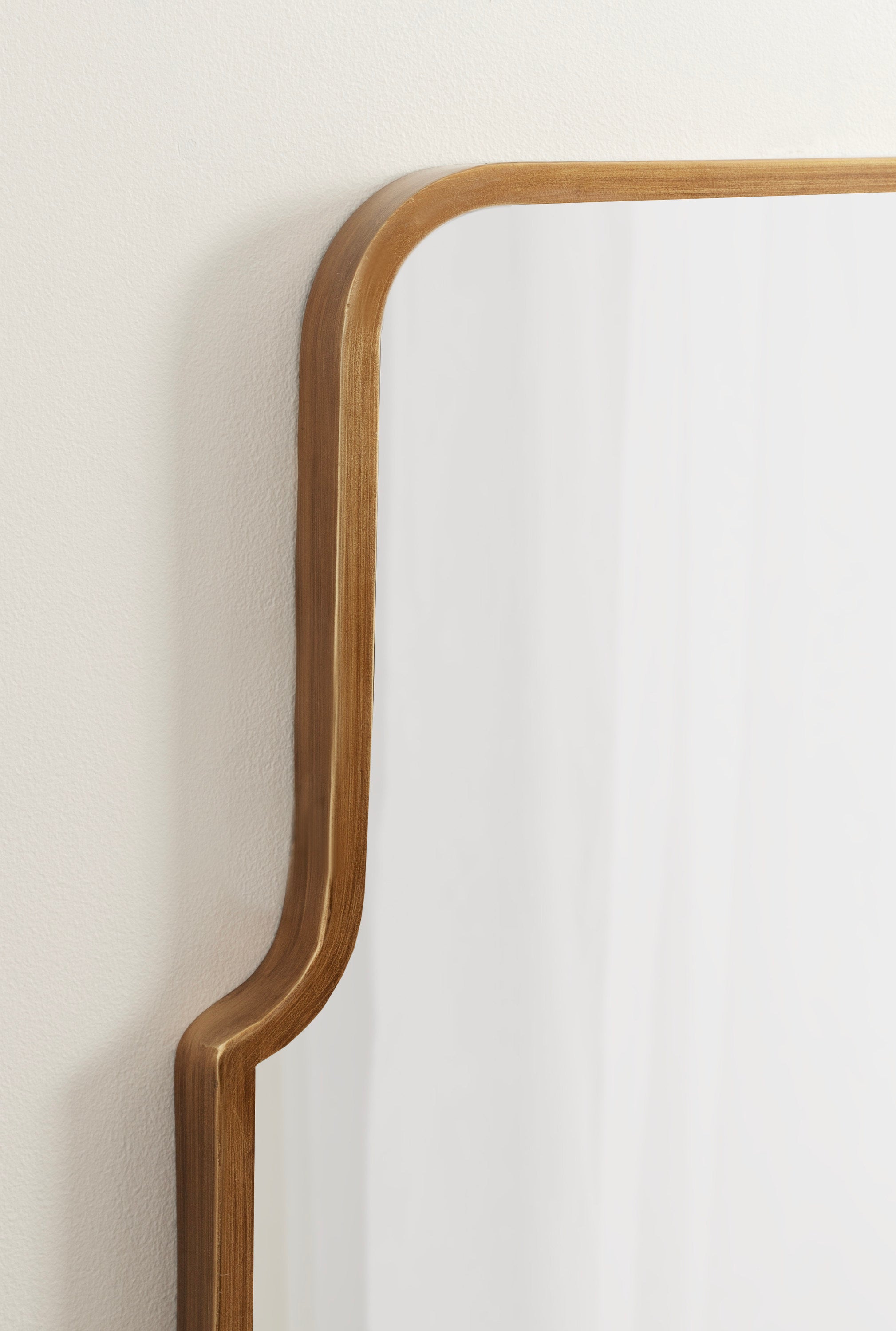 Gezella Scallop Arched Wall Mirror