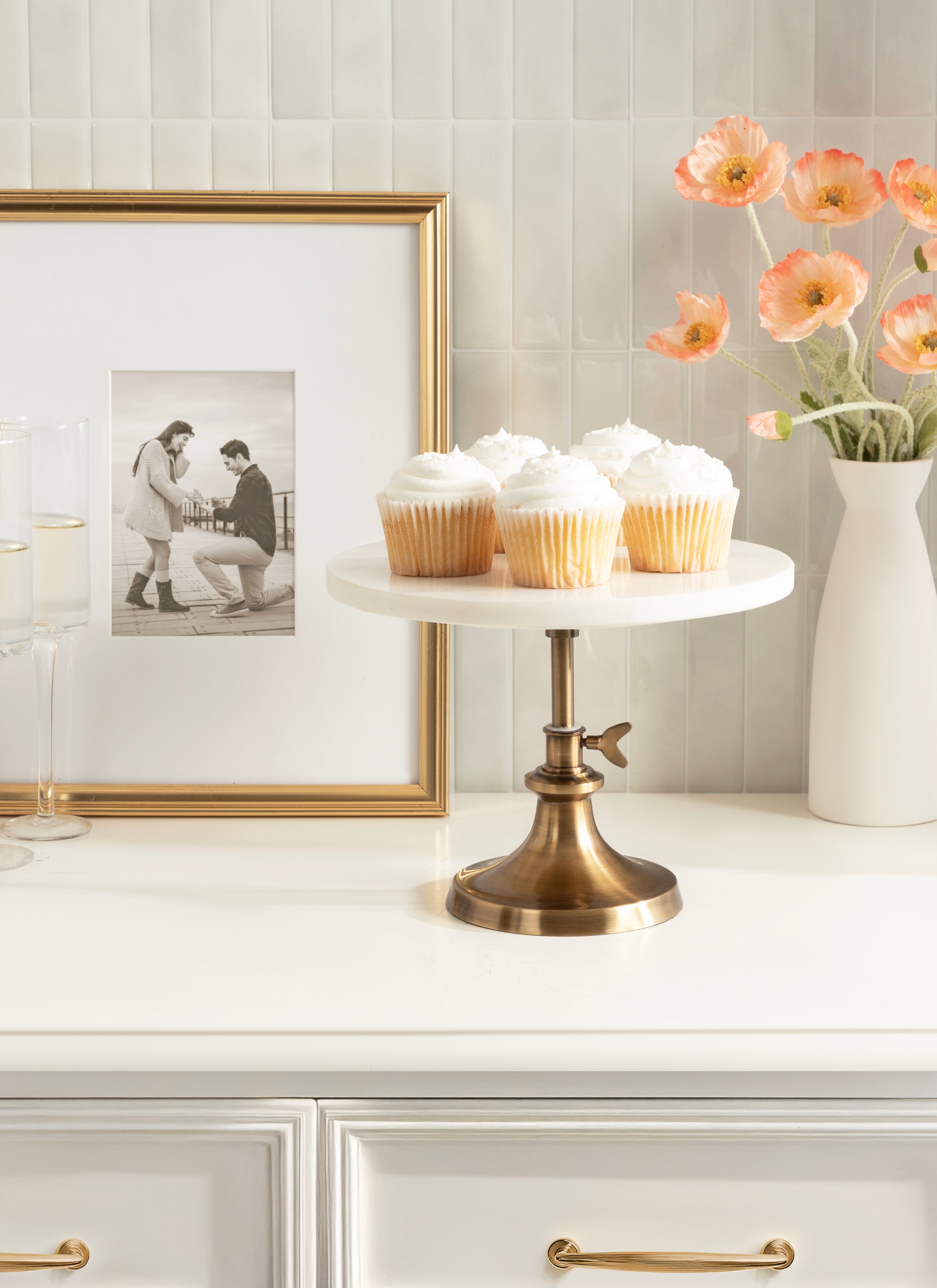Engles Round Cake Stand