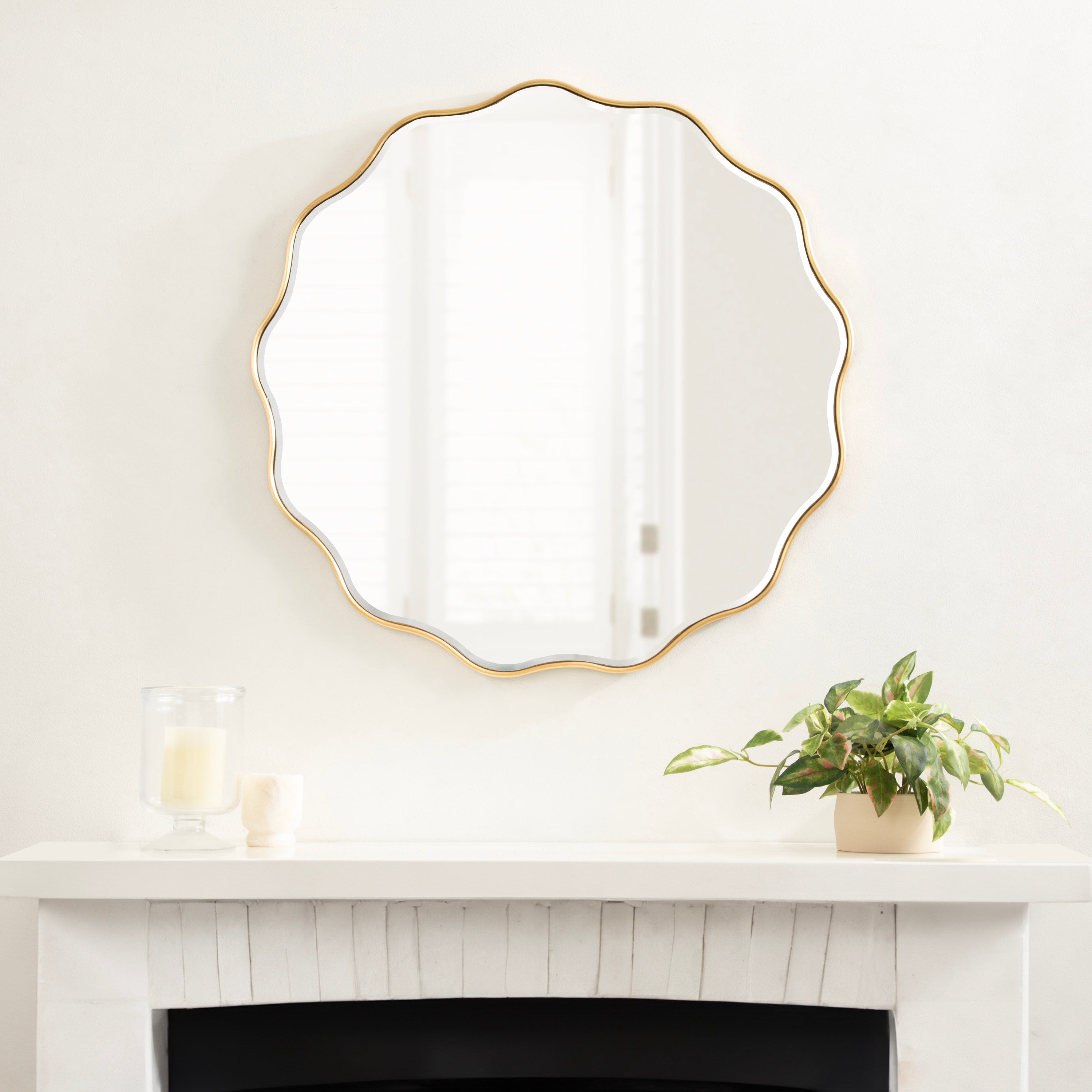Viona Round Scalloped Mirror