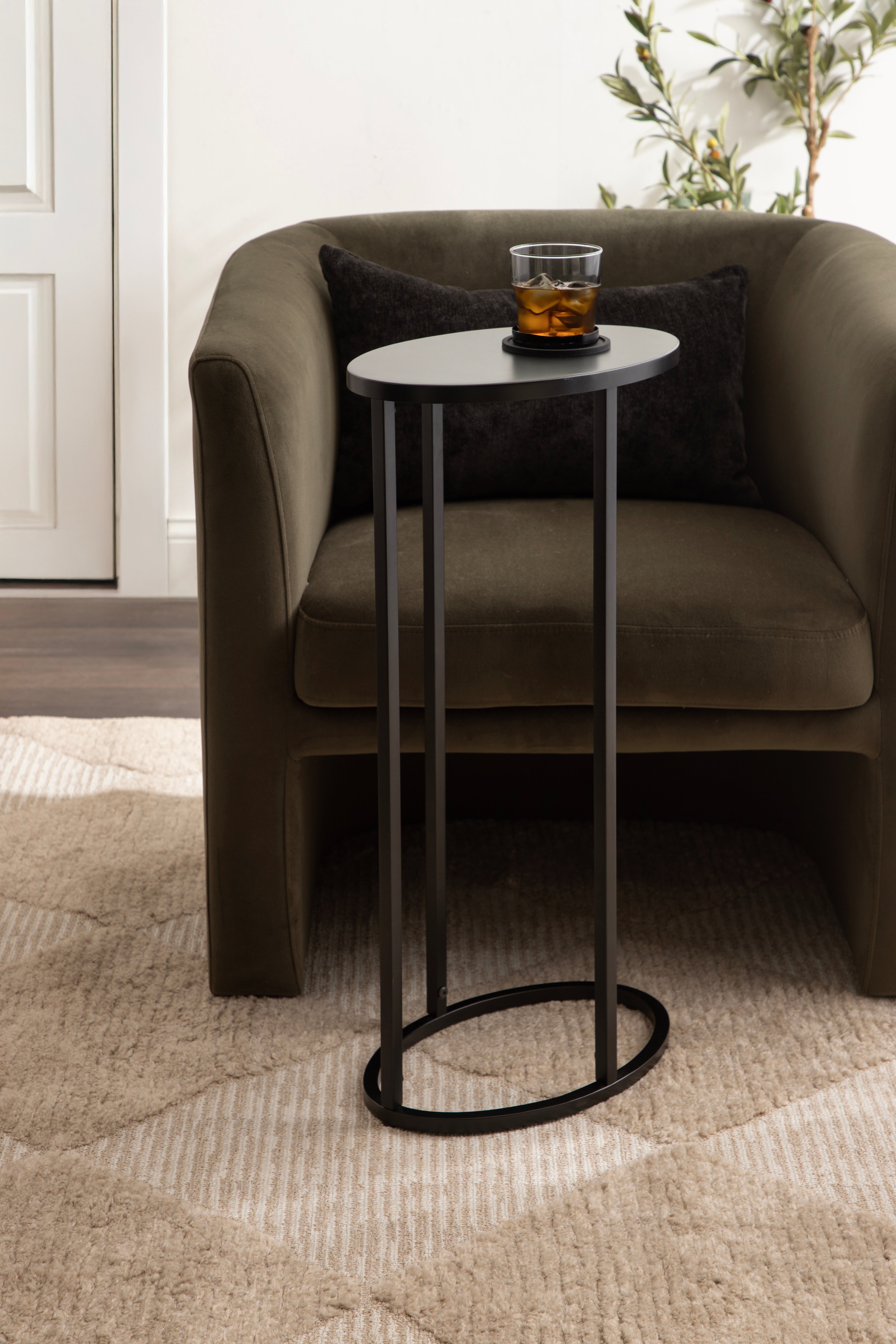Natalli Metal Oval C-Table