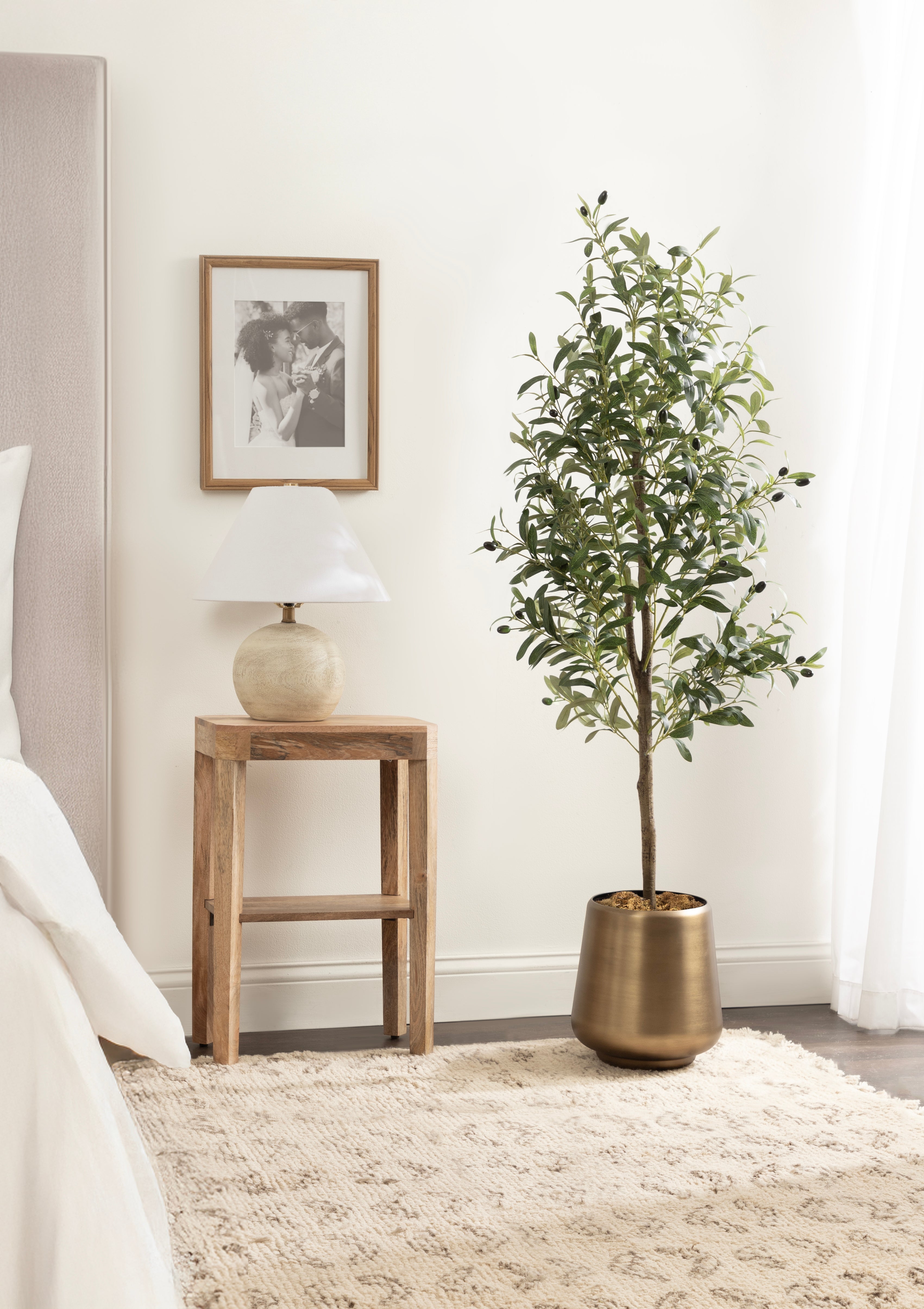 Faux Tree 5' Gold 8