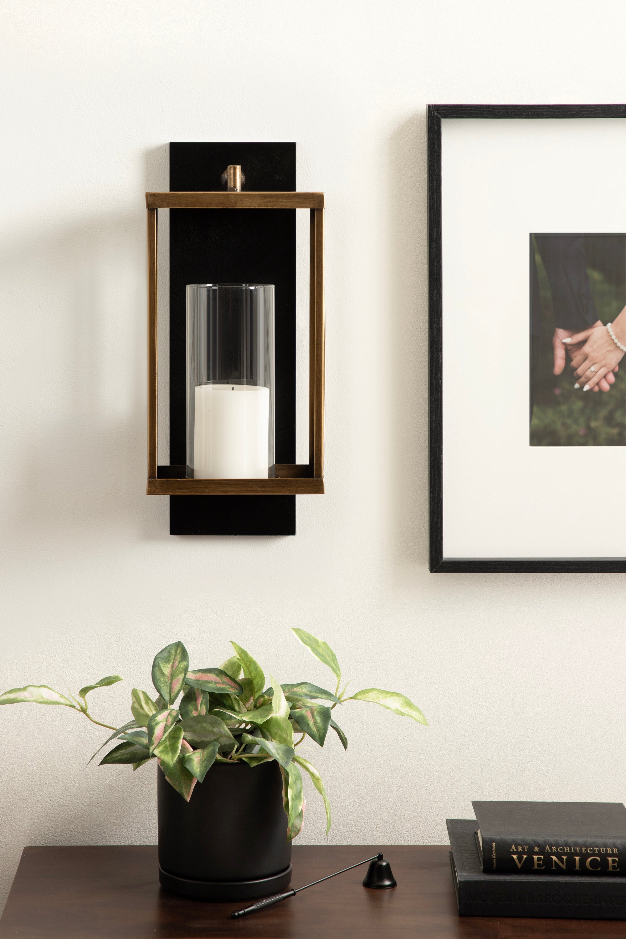 Wall Sconce 7x6x16 Black 7