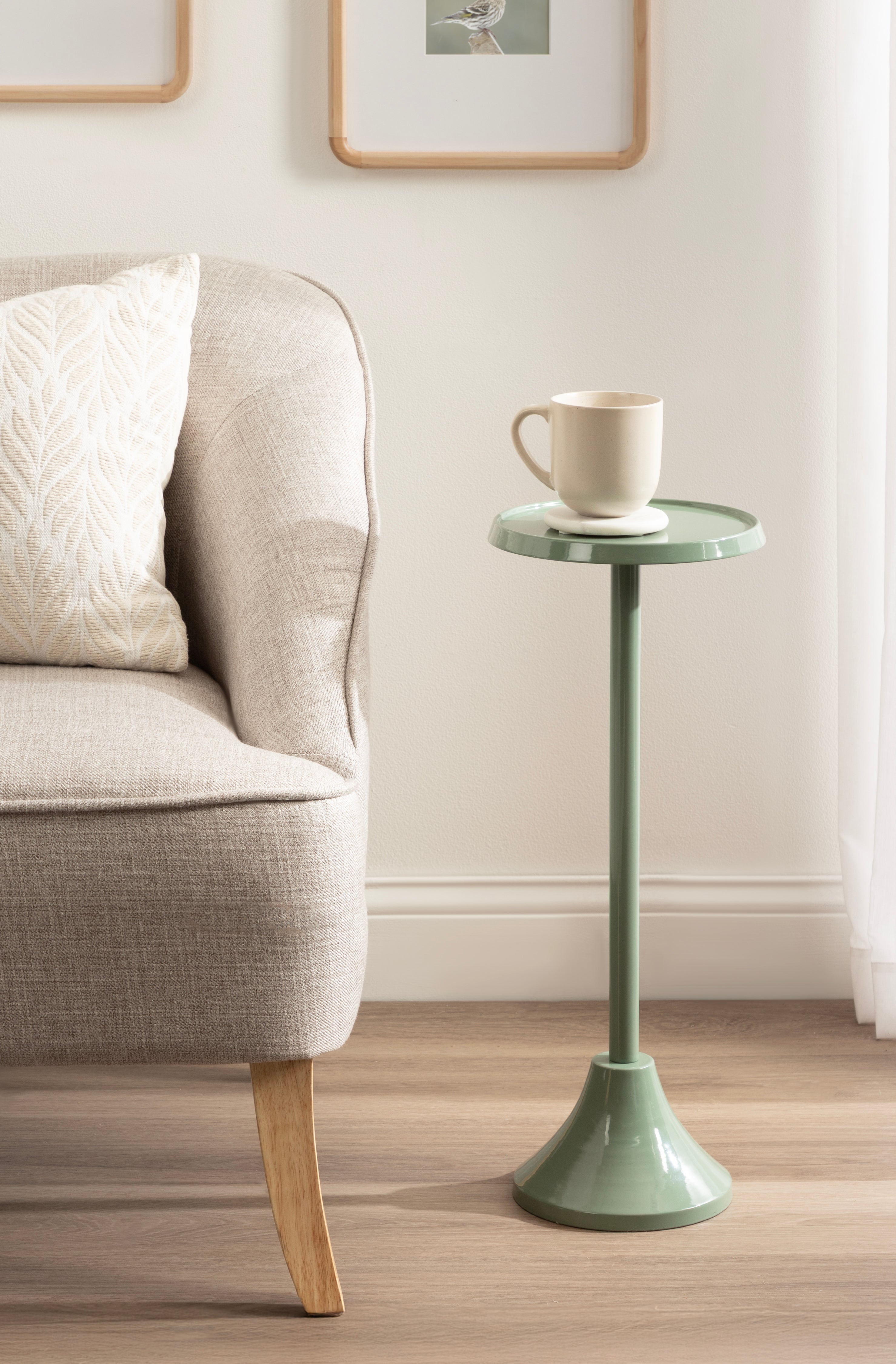 Drink Table Green 9x9x23 7