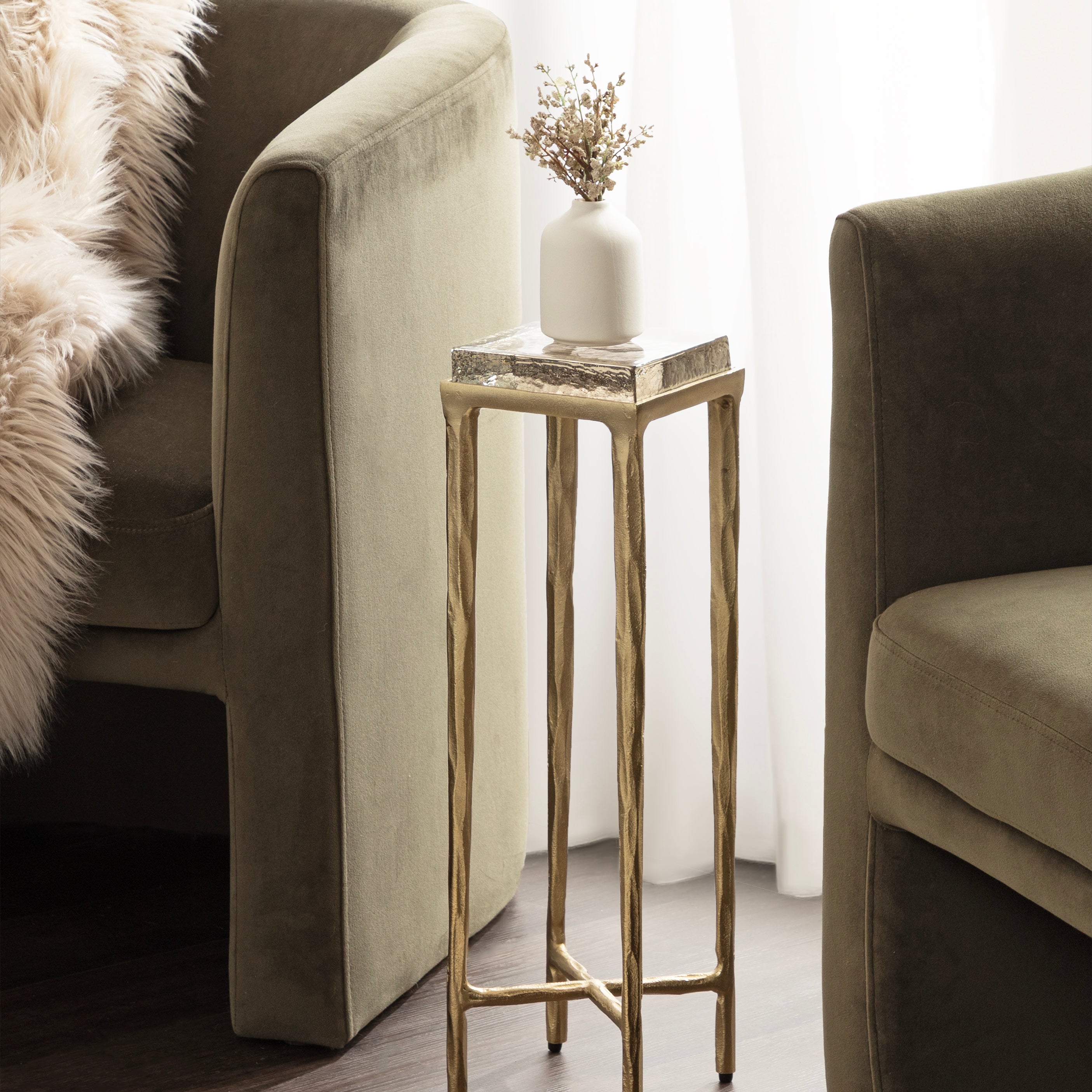 Drink Table 7x7x22 Gold 7