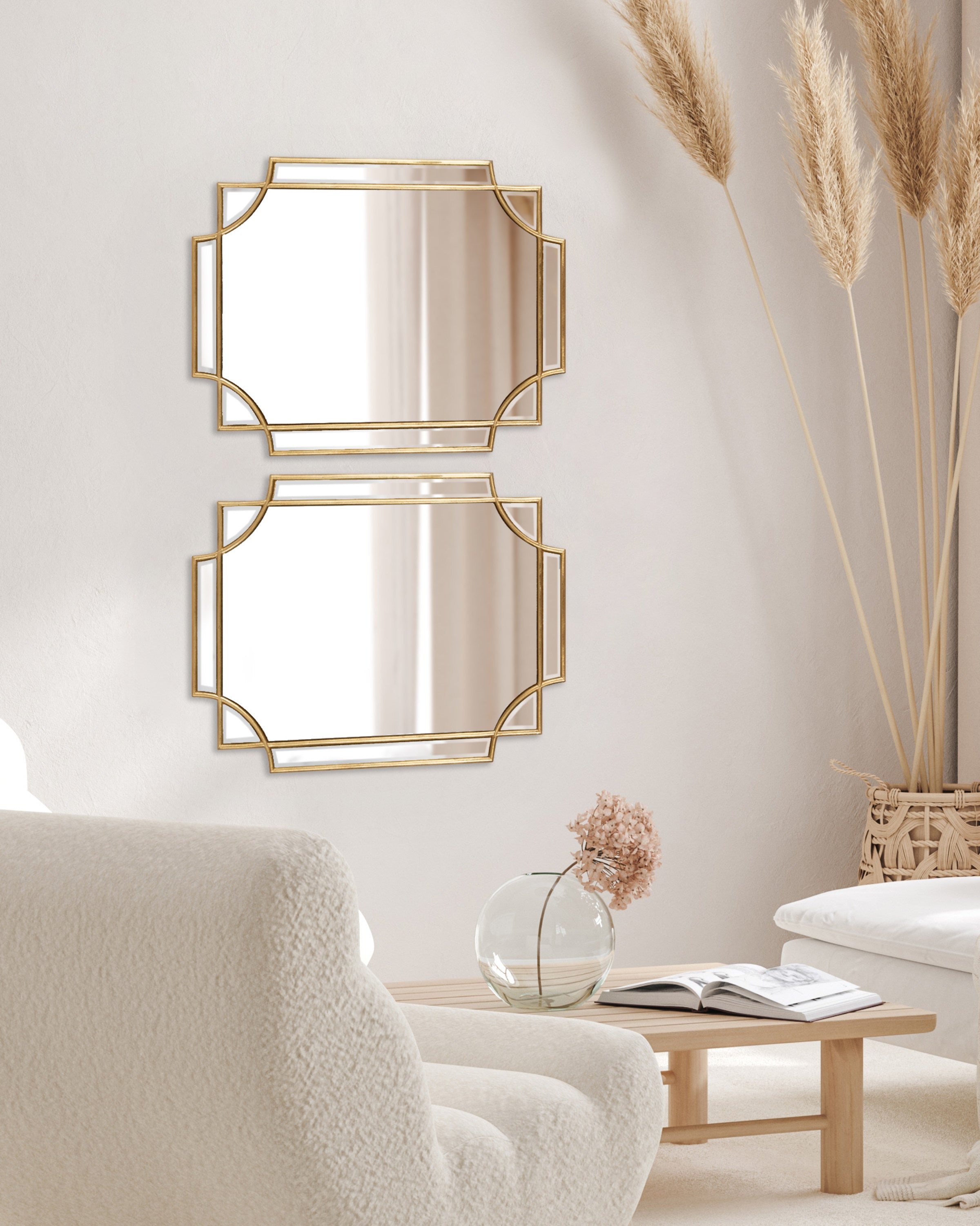 Kate and Laurel Minuette Modern Glam Scallop Accent Wall Mirror